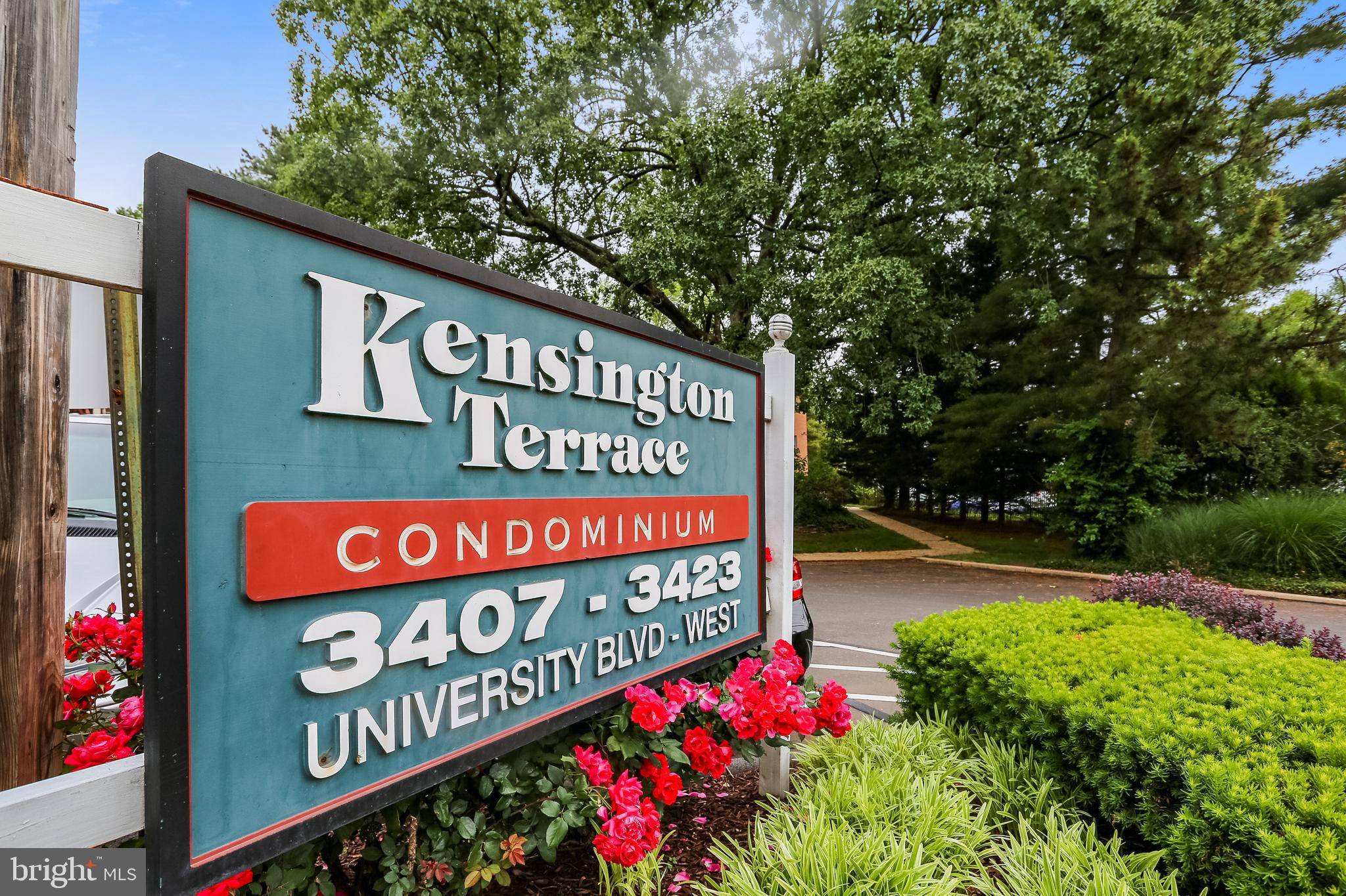 Kensington, MD 20895,3417 UNIVERSITY BLVD W #302