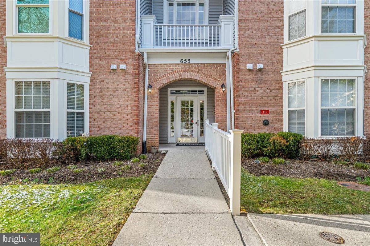 Annapolis, MD 21401,655 BURTONS COVE WAY #13