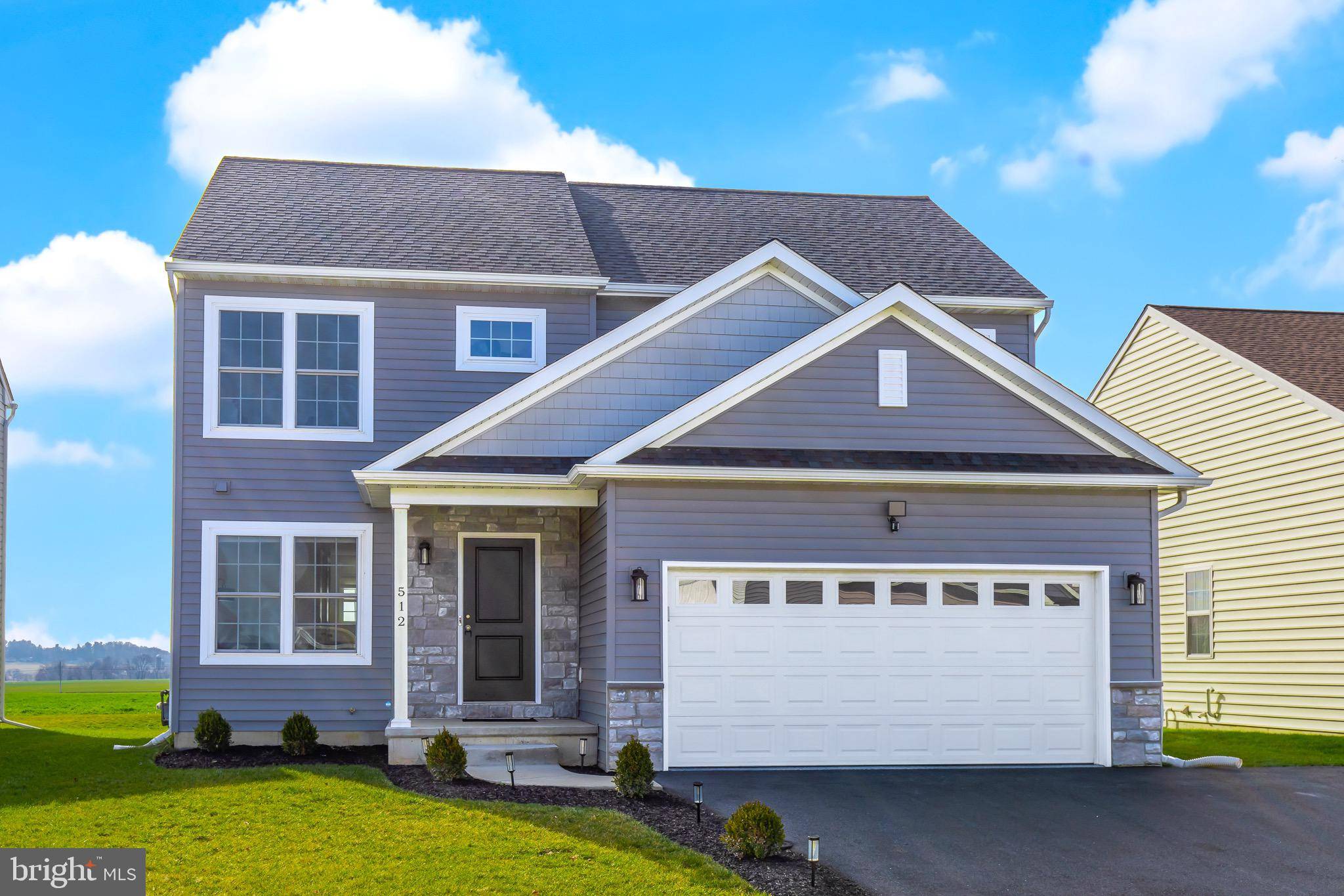 New Holland, PA 17557,512 JARED WAY