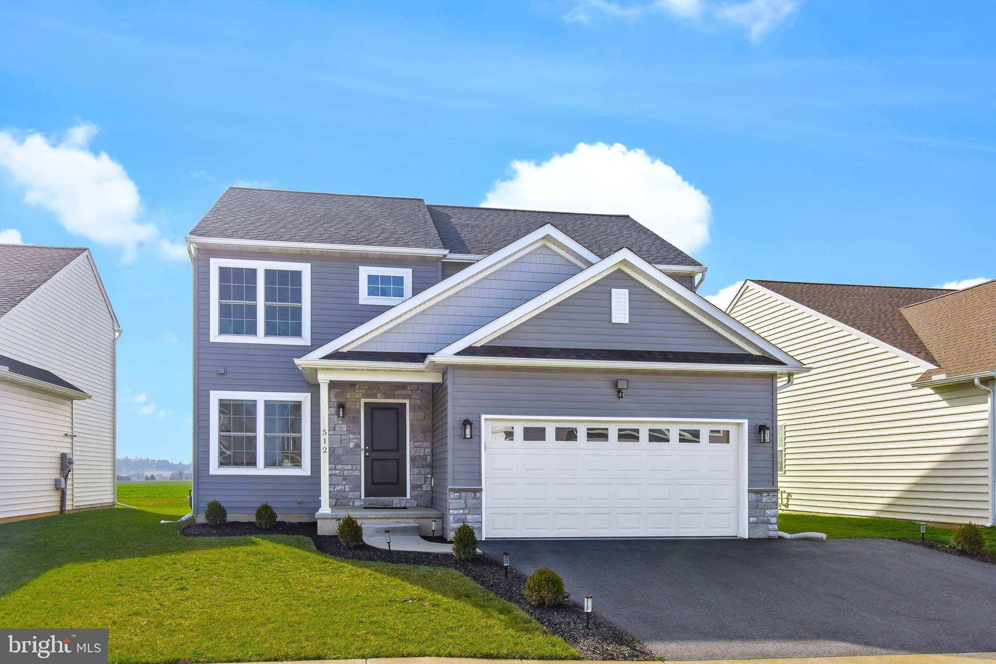 New Holland, PA 17557,512 JARED WAY