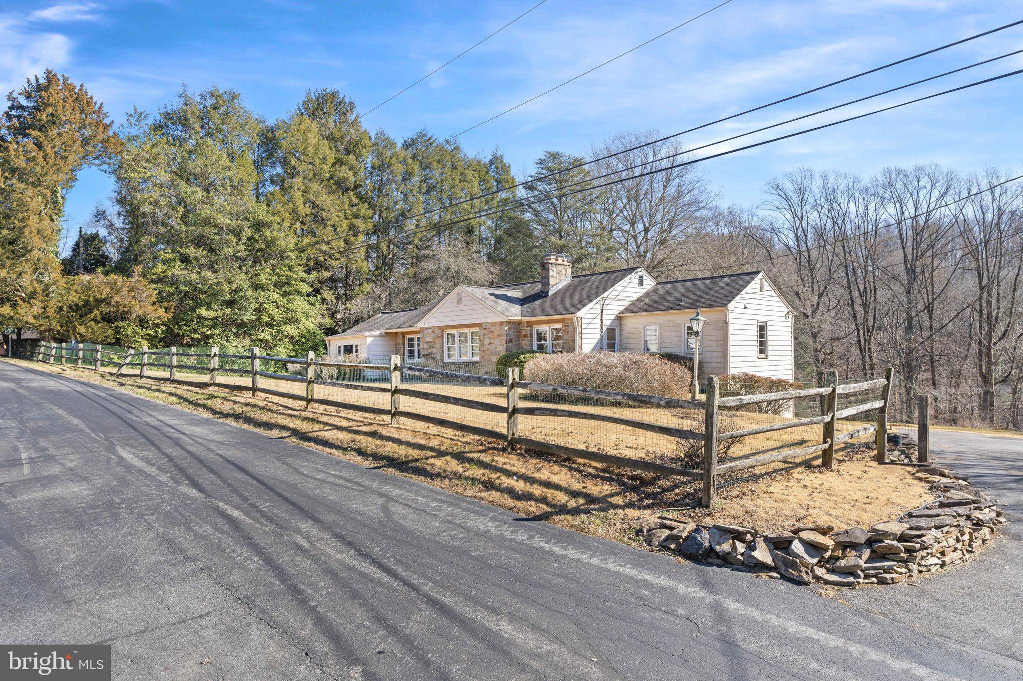 Hockessin, DE 19707,335 MOCKINGBIRD HILL RD