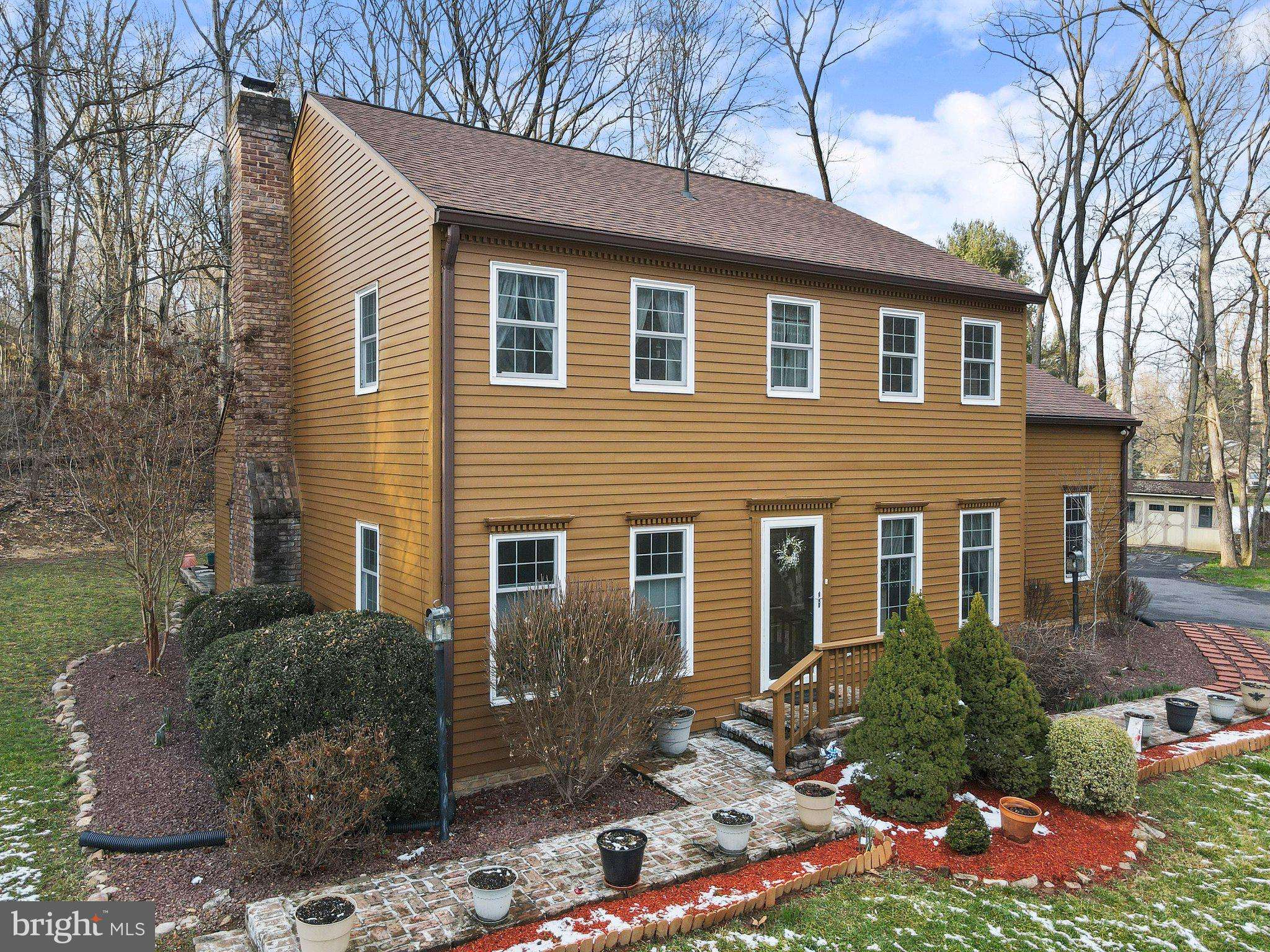 Falling Waters, WV 25419,21 PETRIE CT