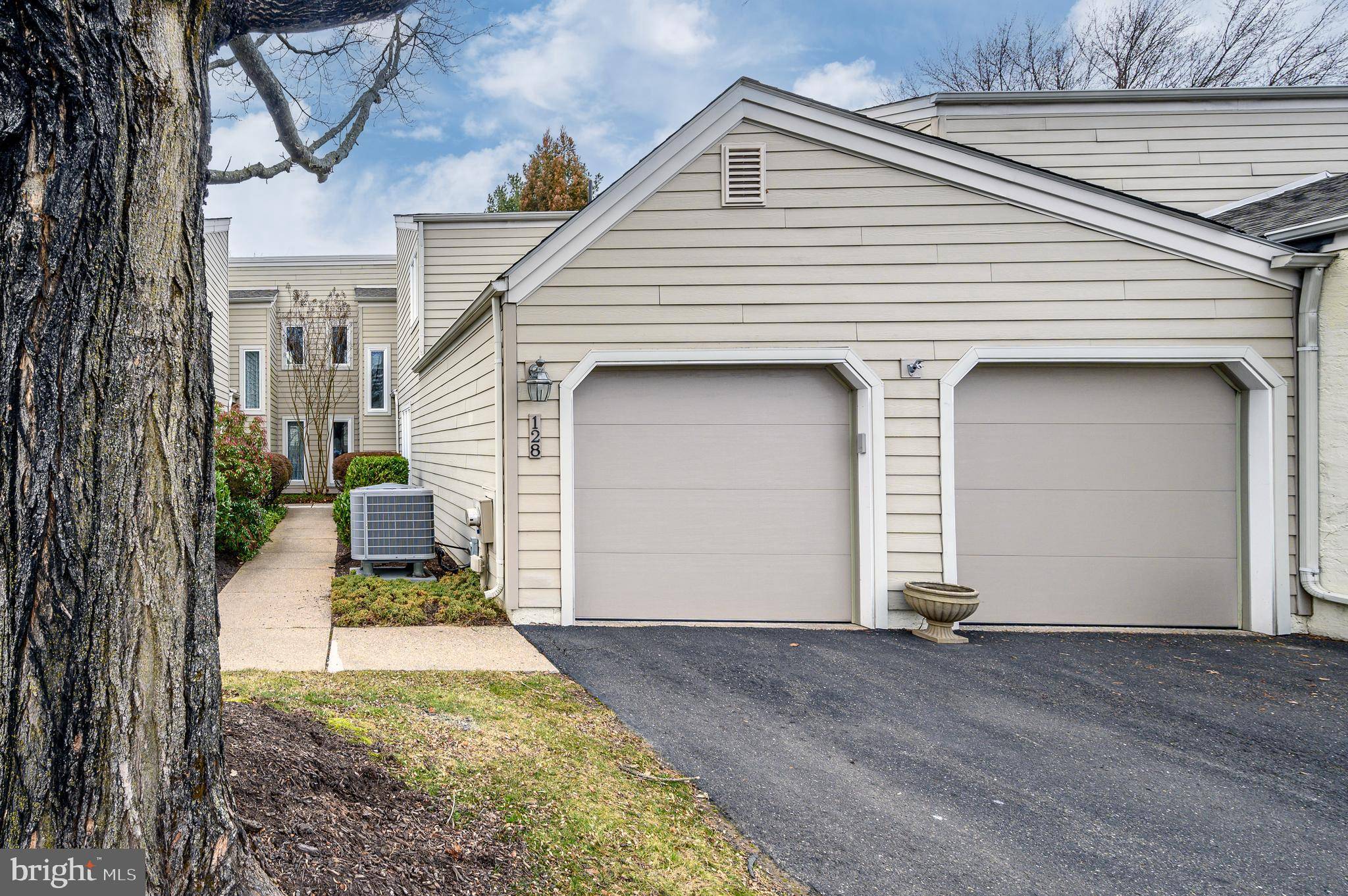 Doylestown, PA 18901,128 WESTBURY CT