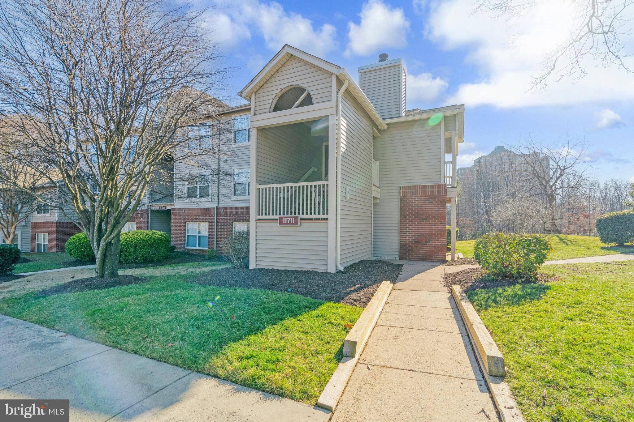 Reston, VA 20190,11711 OLDE ENGLISH DR #11711A