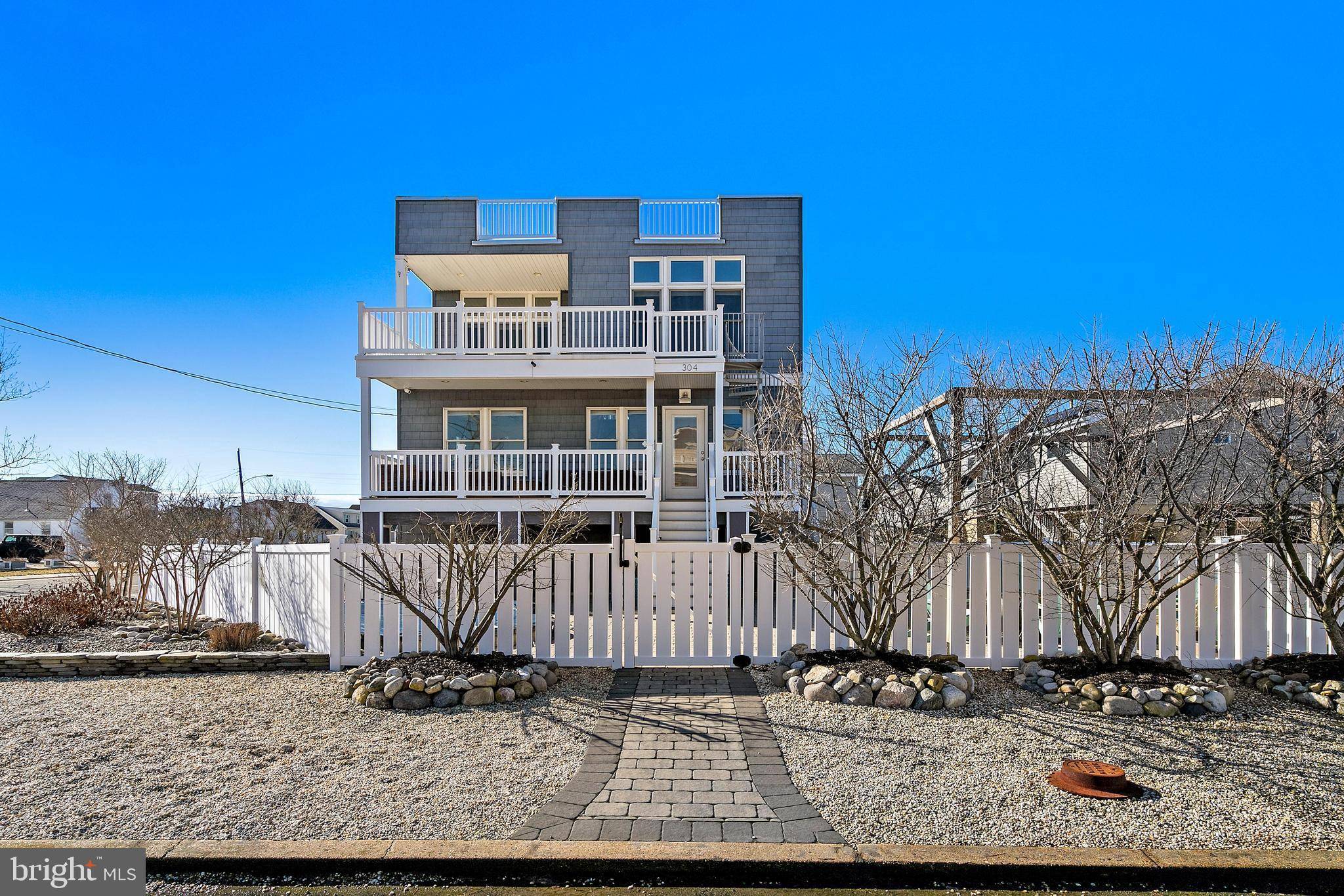 Surf City, NJ 08008,304 N 14TH ST