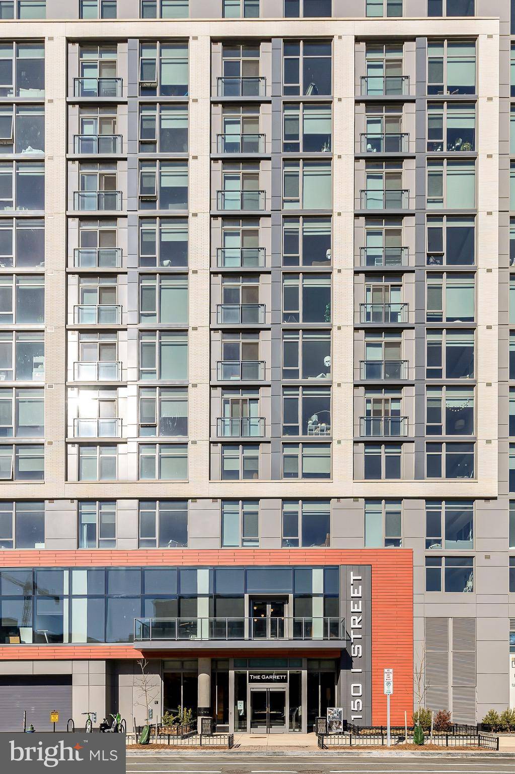 Washington, DC 20003,150 I ST SE #1 BR INTERIOR UNIT
