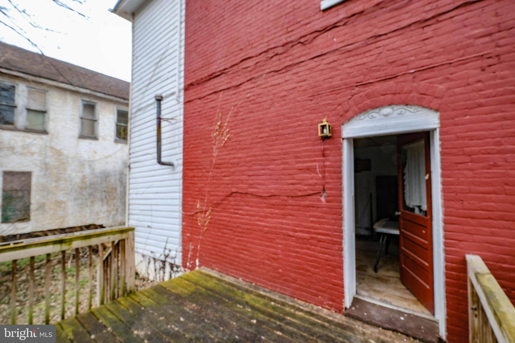 Charles Town, WV 25414,311 E WASHINGTON ST