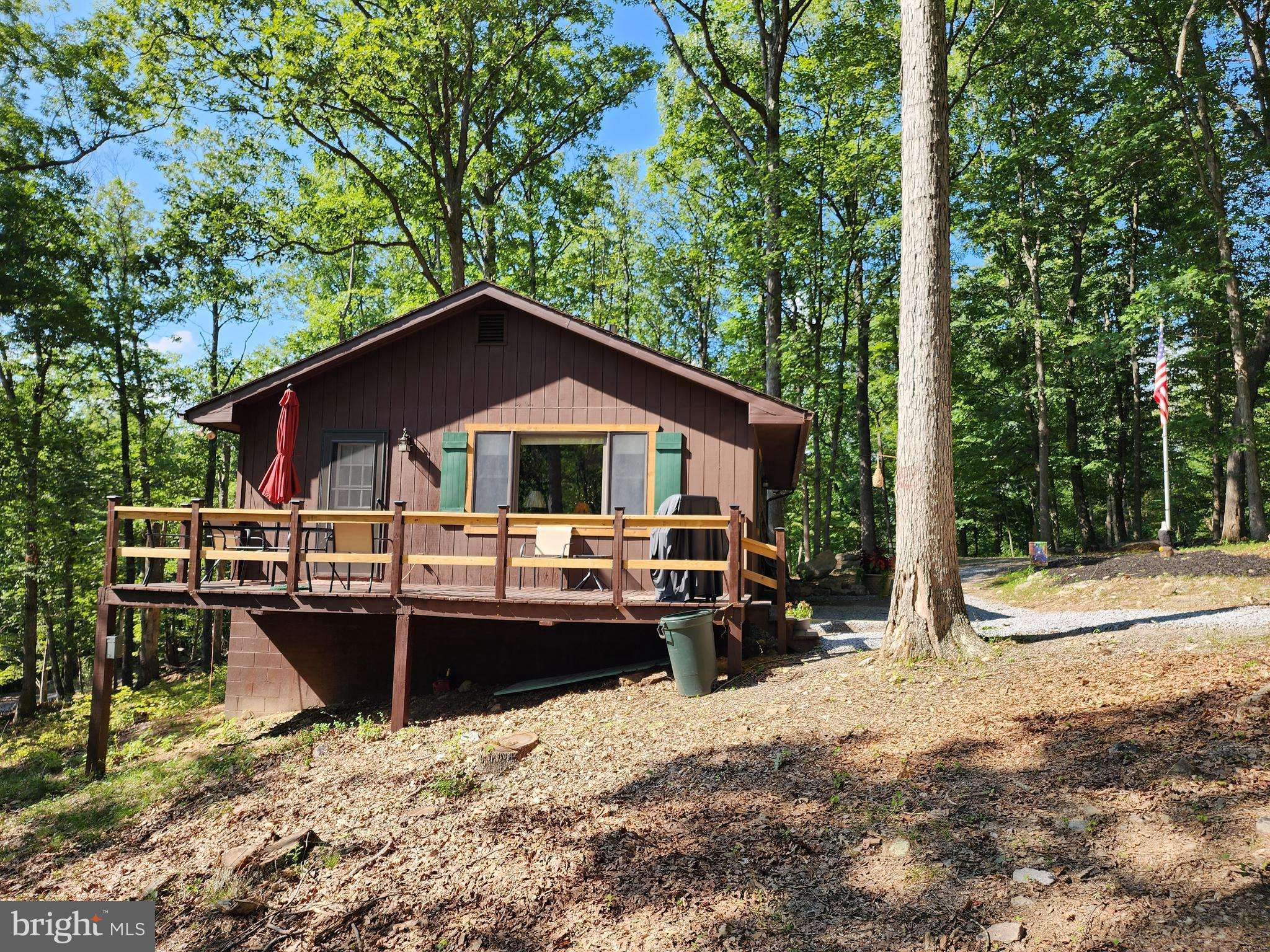 Great Cacapon, WV 25422,316 SENECA RIDGE RD