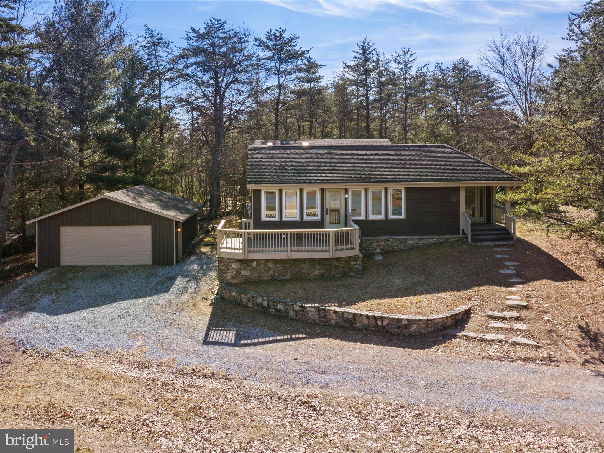 Hedgesville, WV 25427,26 PATHFINDER LN