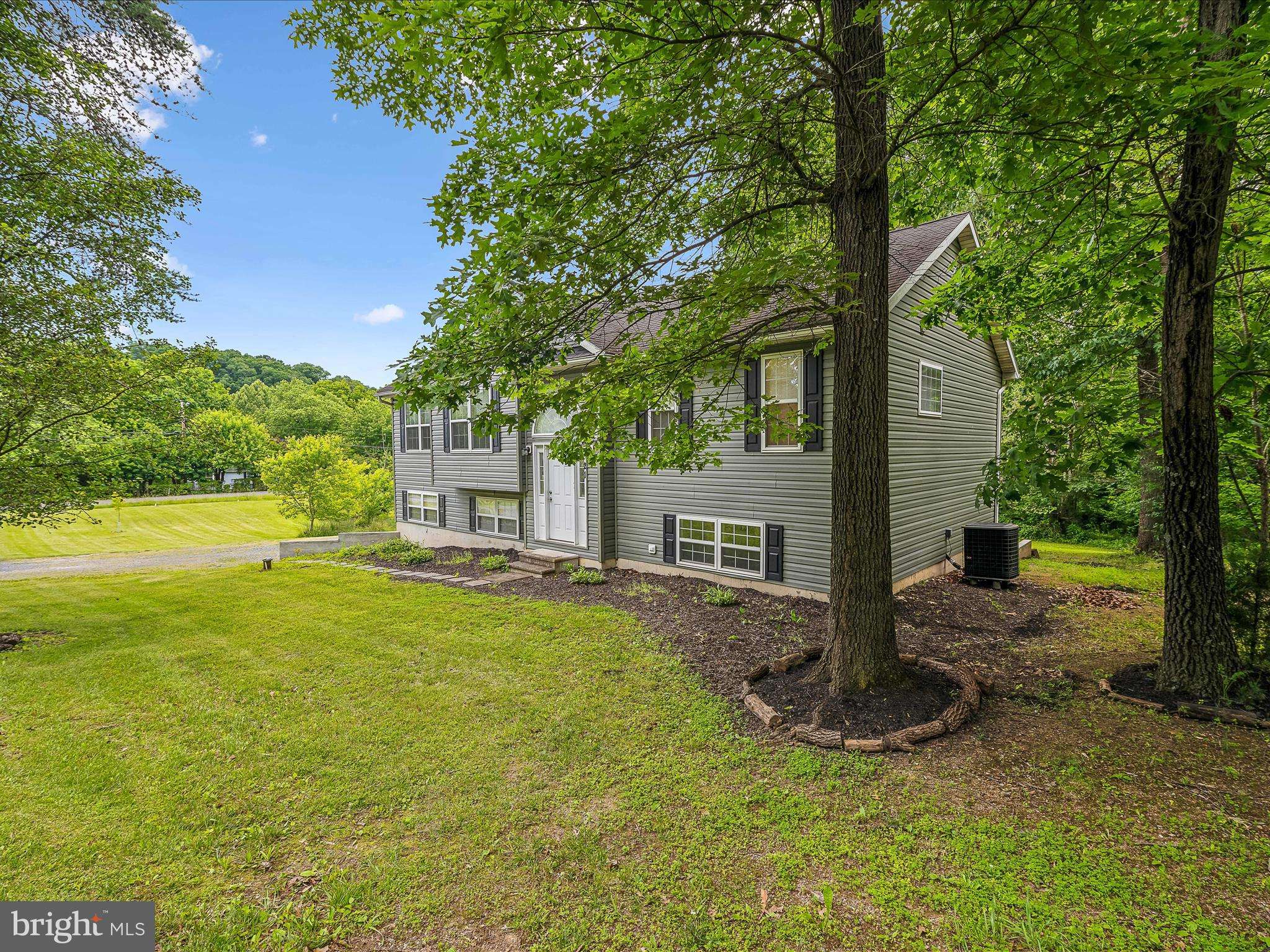 Kearneysville, WV 25430,21 PRESLEY LN