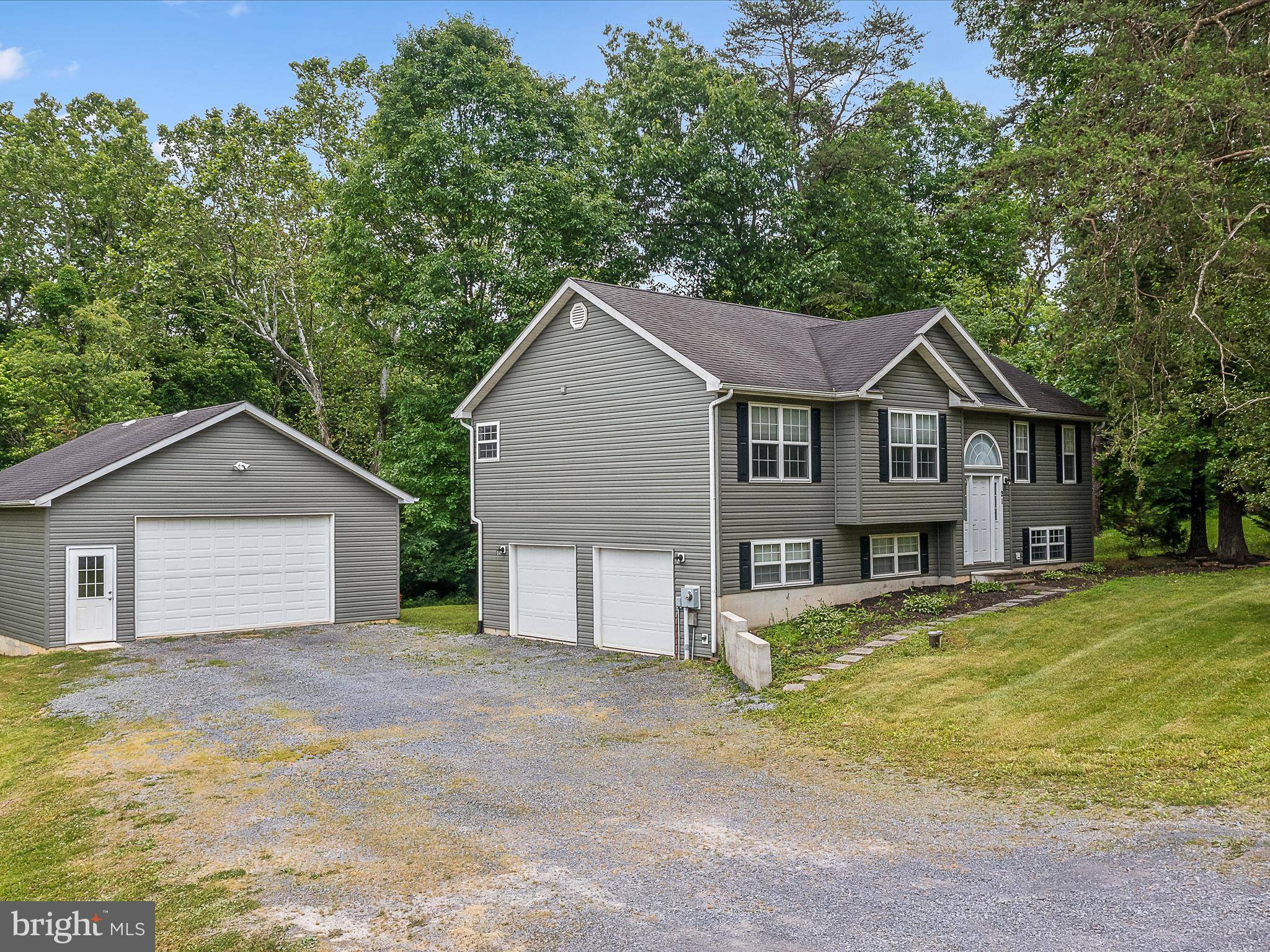 Kearneysville, WV 25430,21 PRESLEY LN