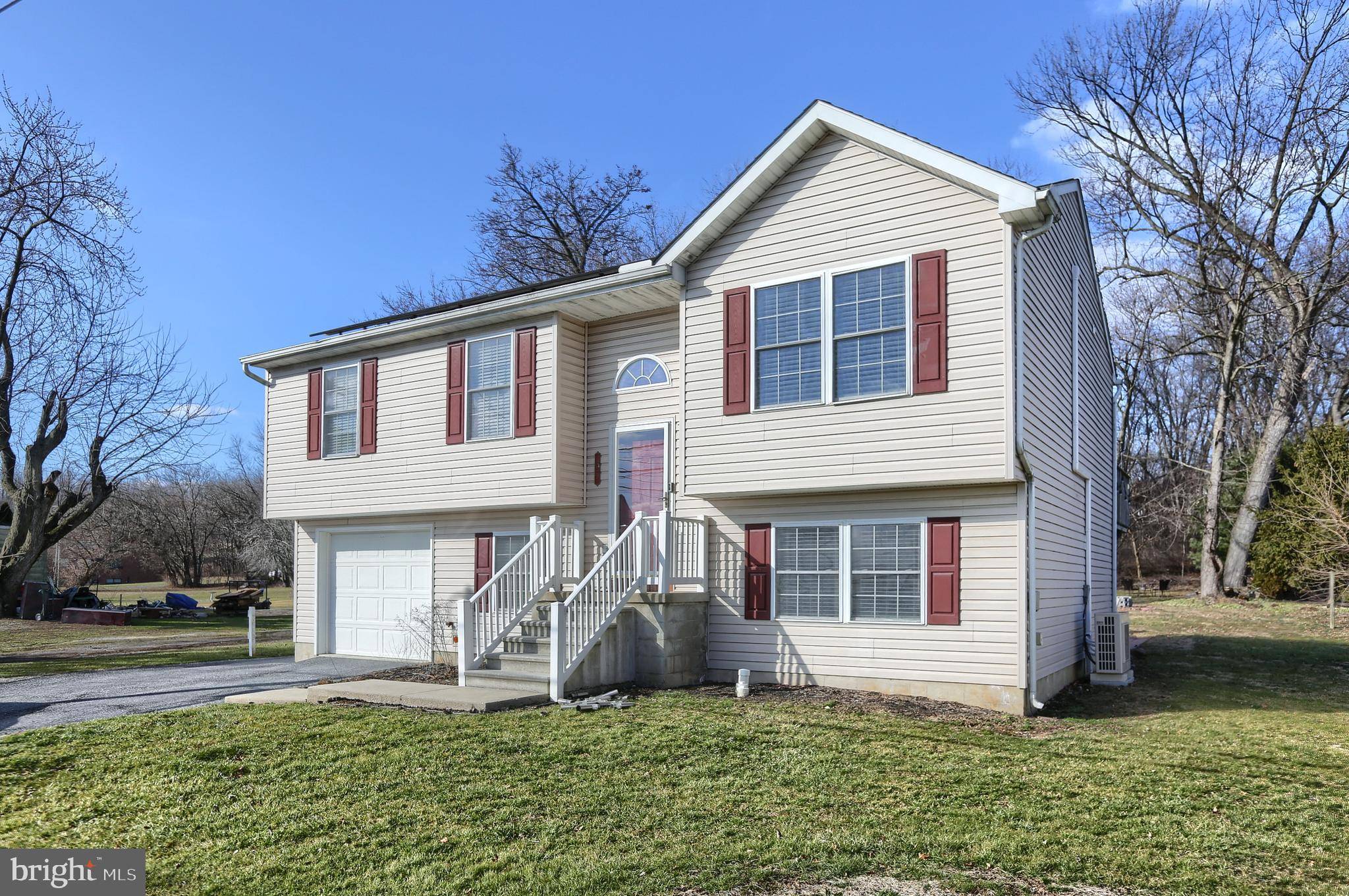 Lebanon, PA 17046,933 REINOEHL ST