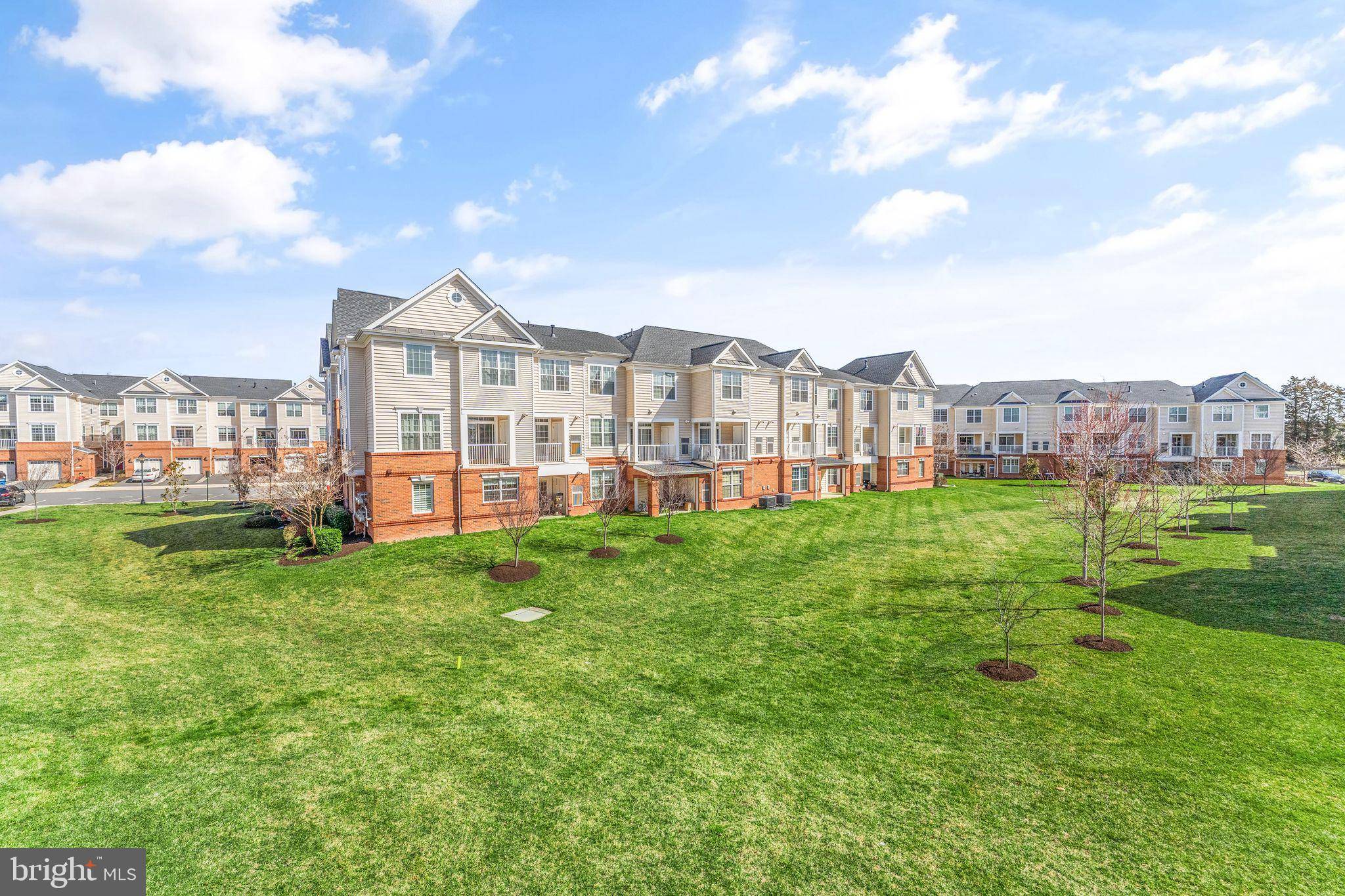 Ashburn, VA 20148,23300 MILLTOWN KNOLL SQ #101