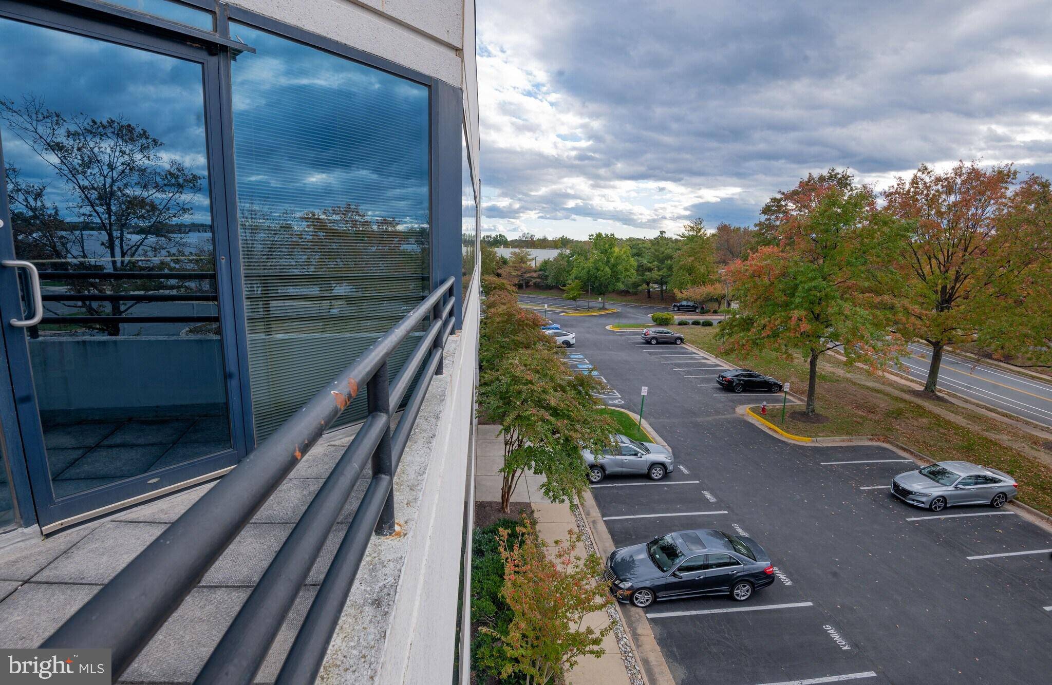 Chantilly, VA 20151,4100 LAFAYETTE CENTER DR