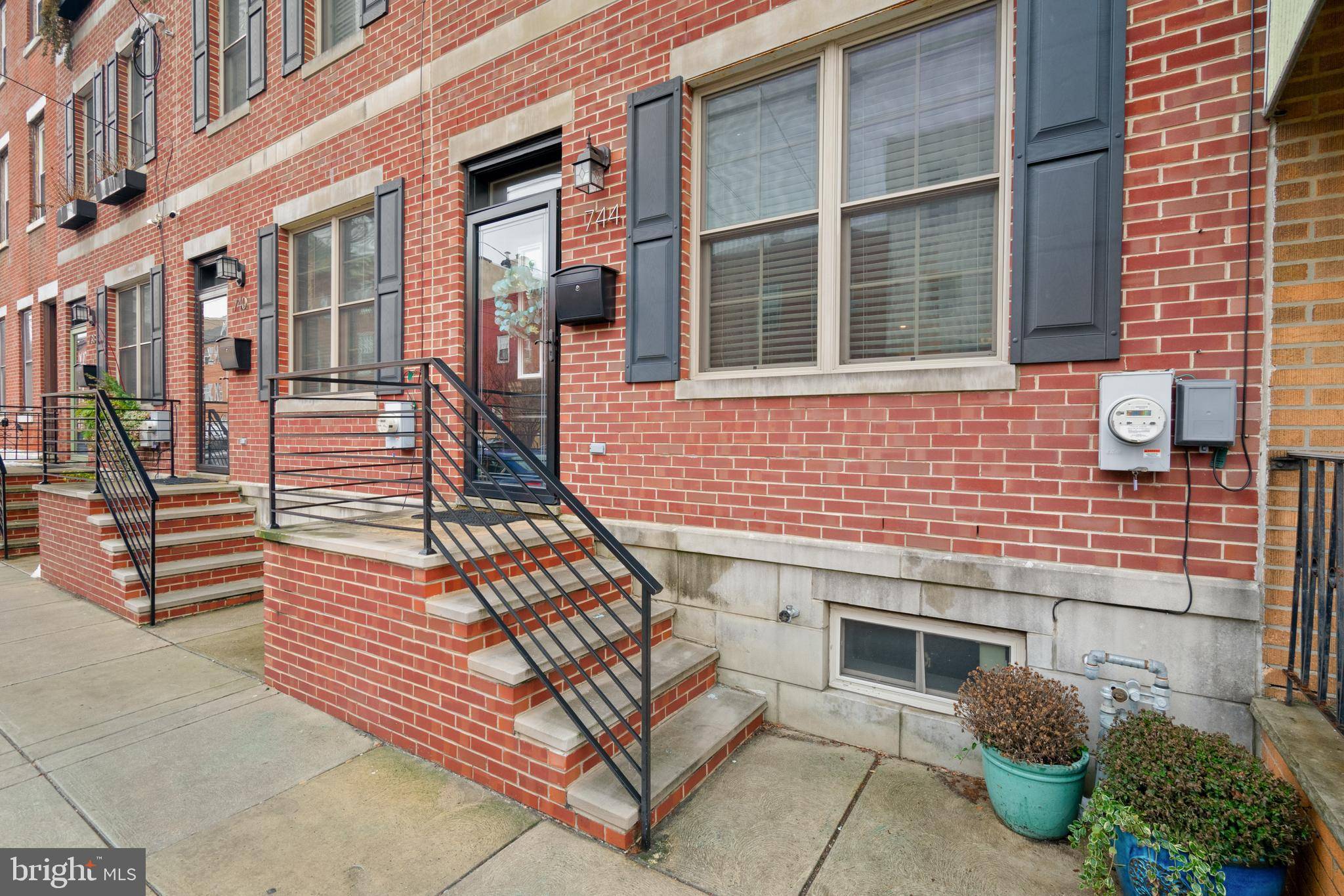 Philadelphia, PA 19147,744 WHARTON ST