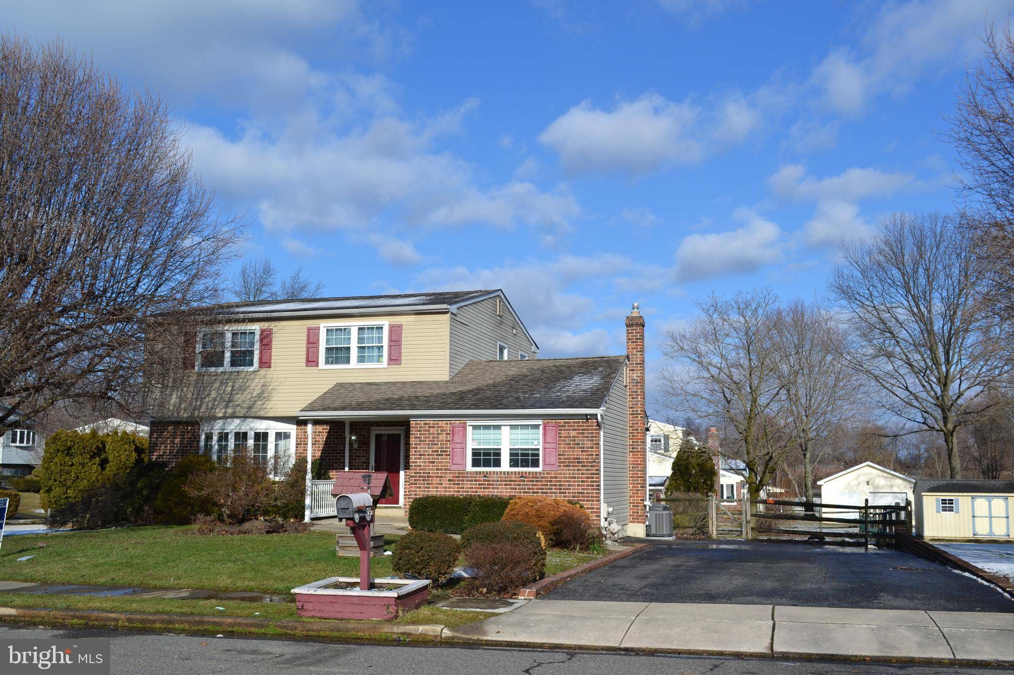 Aston, PA 19014,45 CONNIE LN