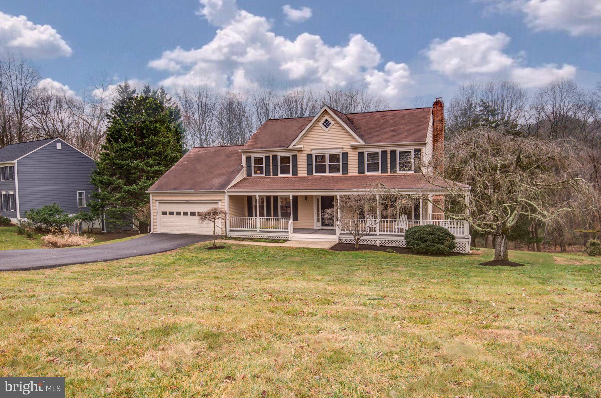 Oakton, VA 22124,10859 MEADOW POND LN