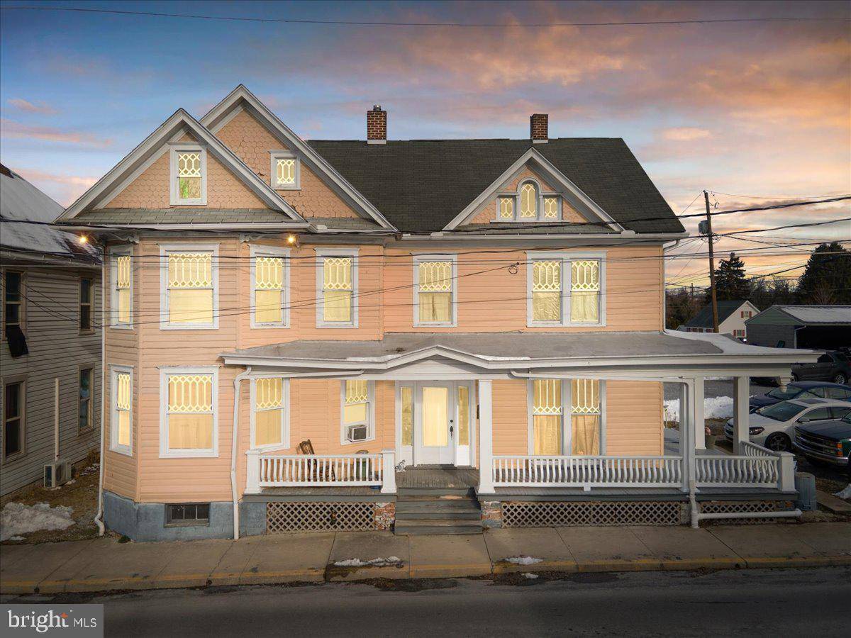 Shippensburg, PA 17257,9 E BURD ST