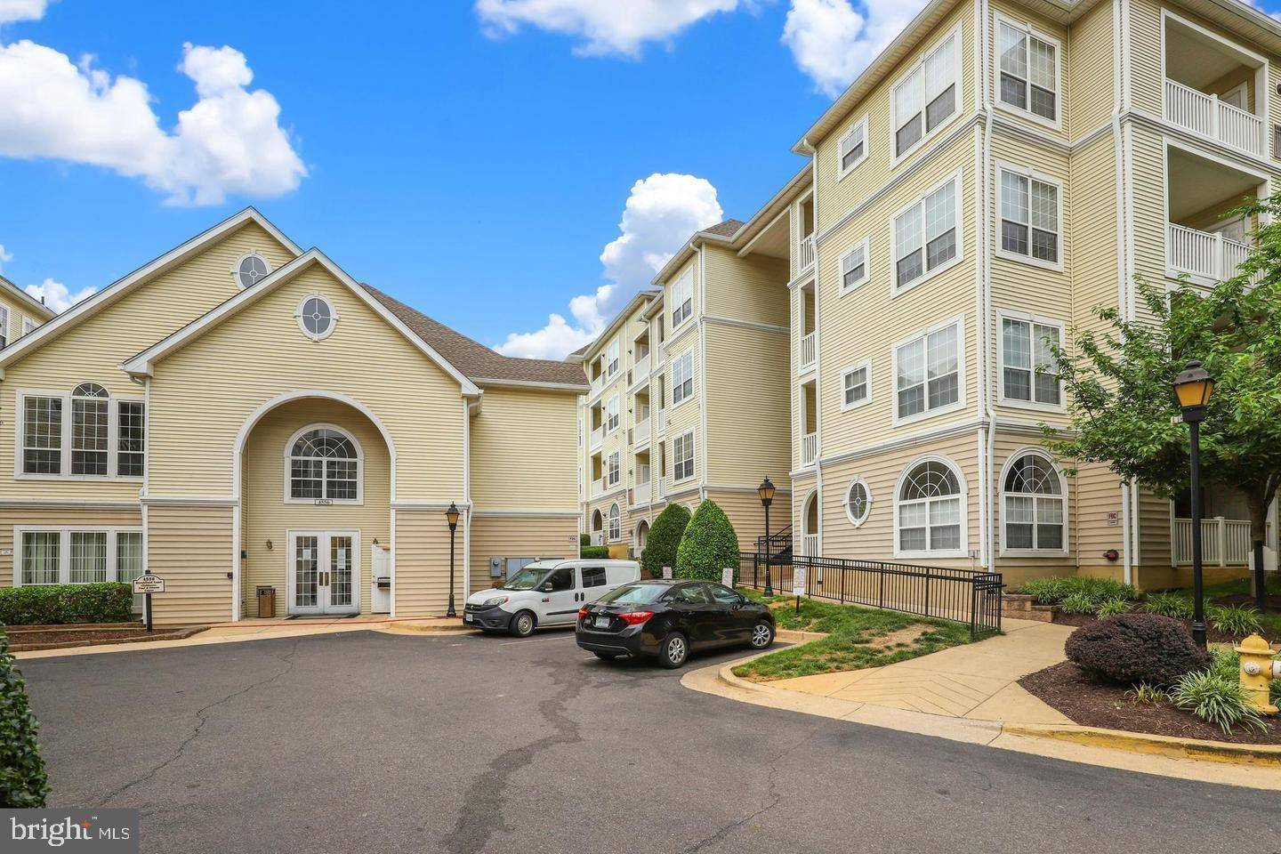 Alexandria, VA 22311,4560 STRUTFIELD LN #1410