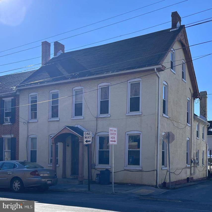 Chambersburg, PA 17201,248 QUEEN ST E