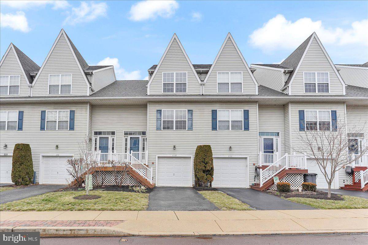 Downingtown, PA 19335,258 BUCHANAN CT