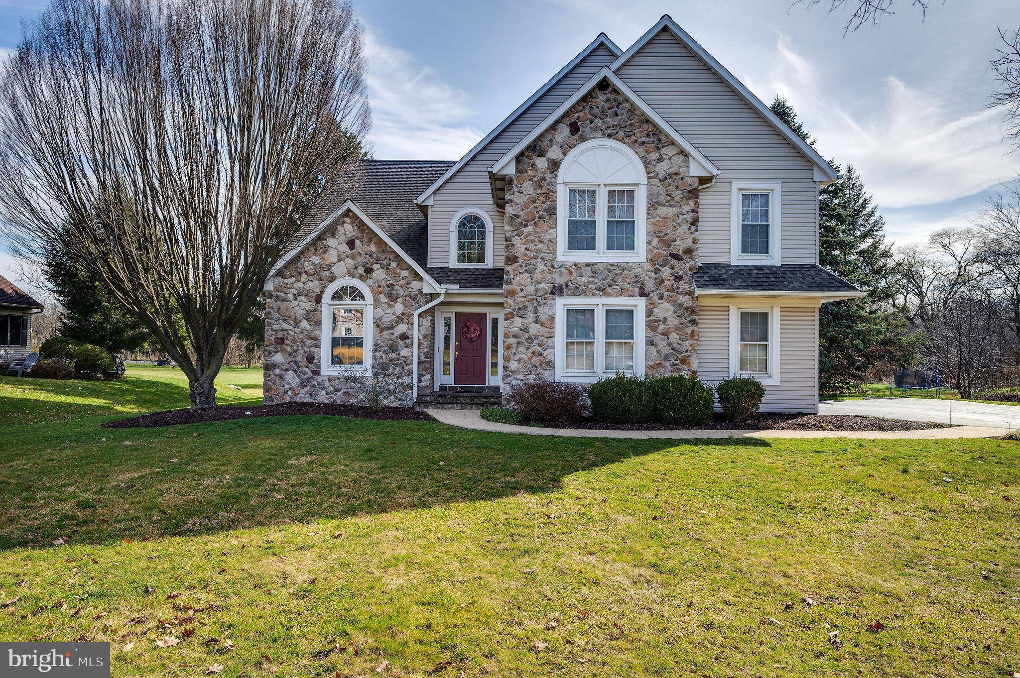 Lititz, PA 17543,227 FARMSTEAD LN