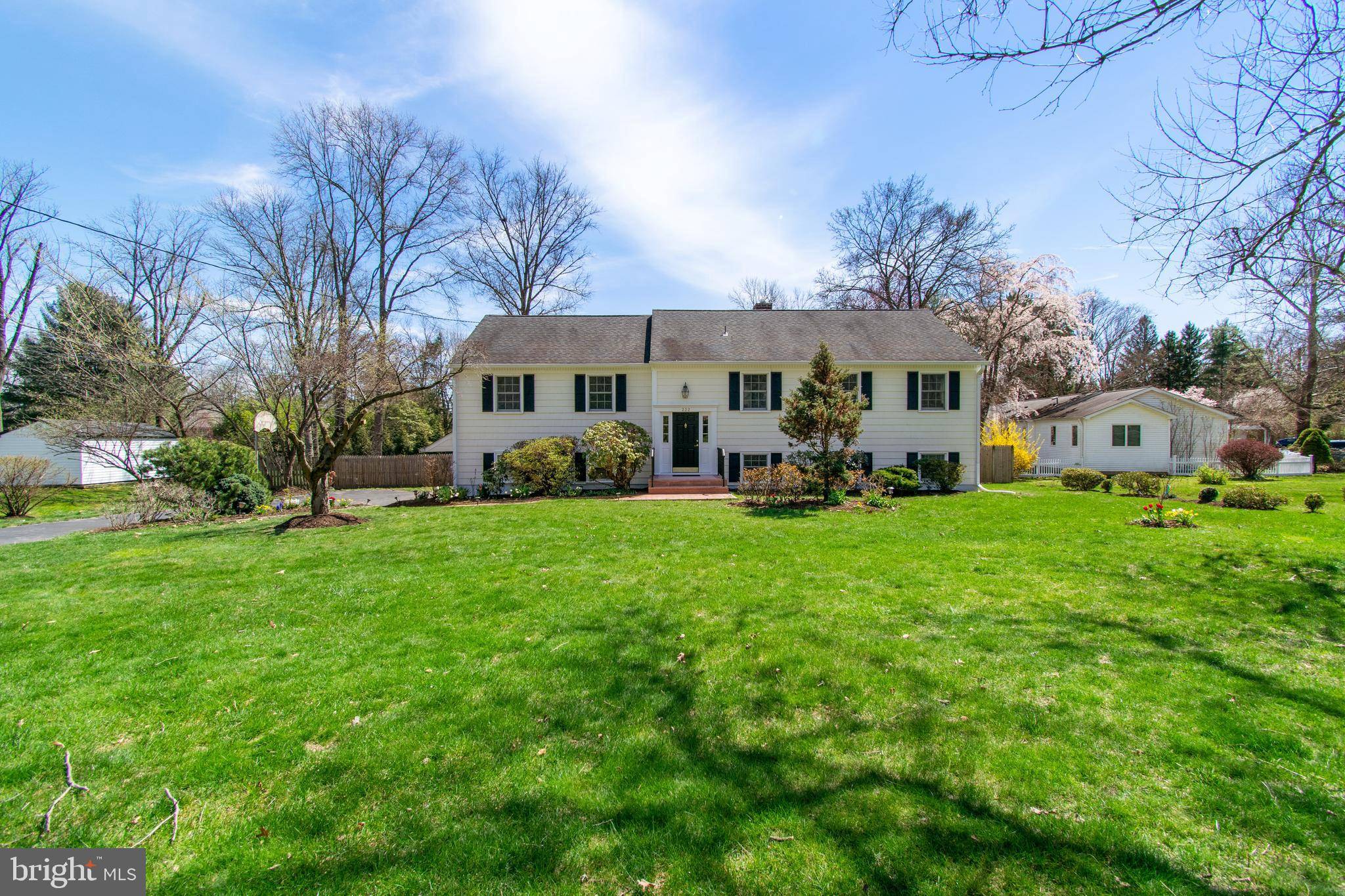 Princeton, NJ 08540,222 SHADY BROOK LN