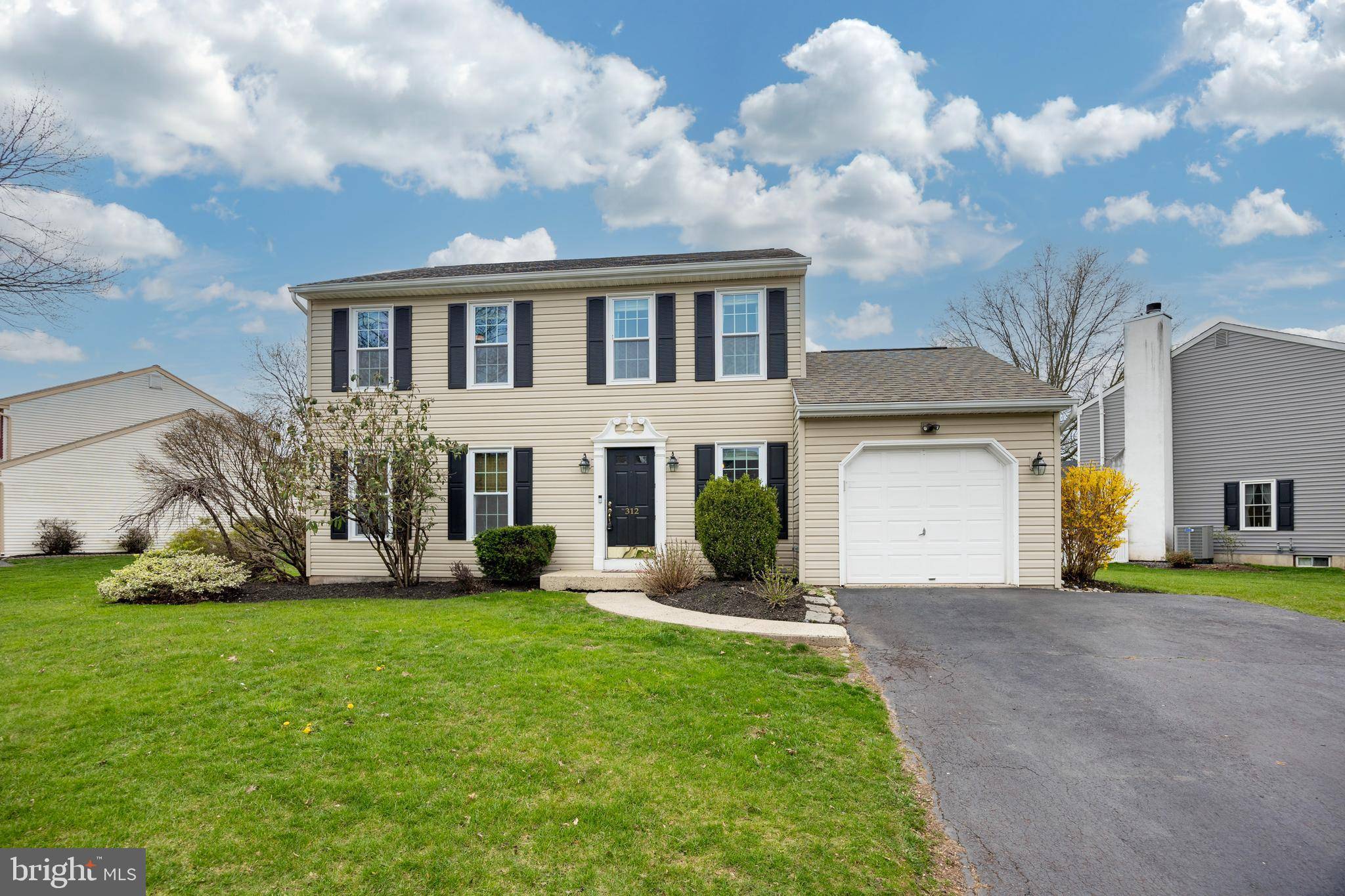 Royersford, PA 19468,312 PATRICK WAY