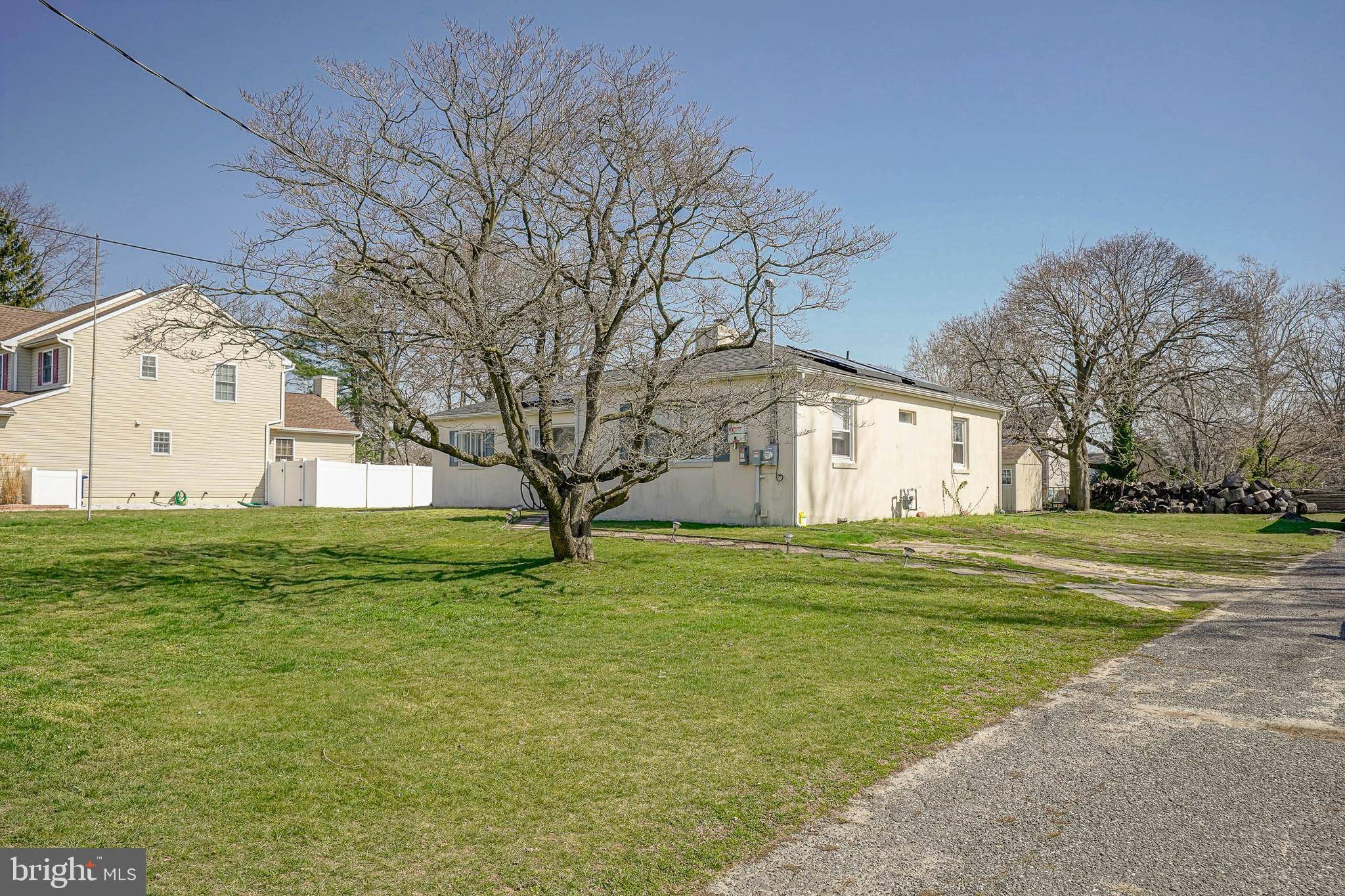 Maple Shade, NJ 08052,247 S COLES AVE