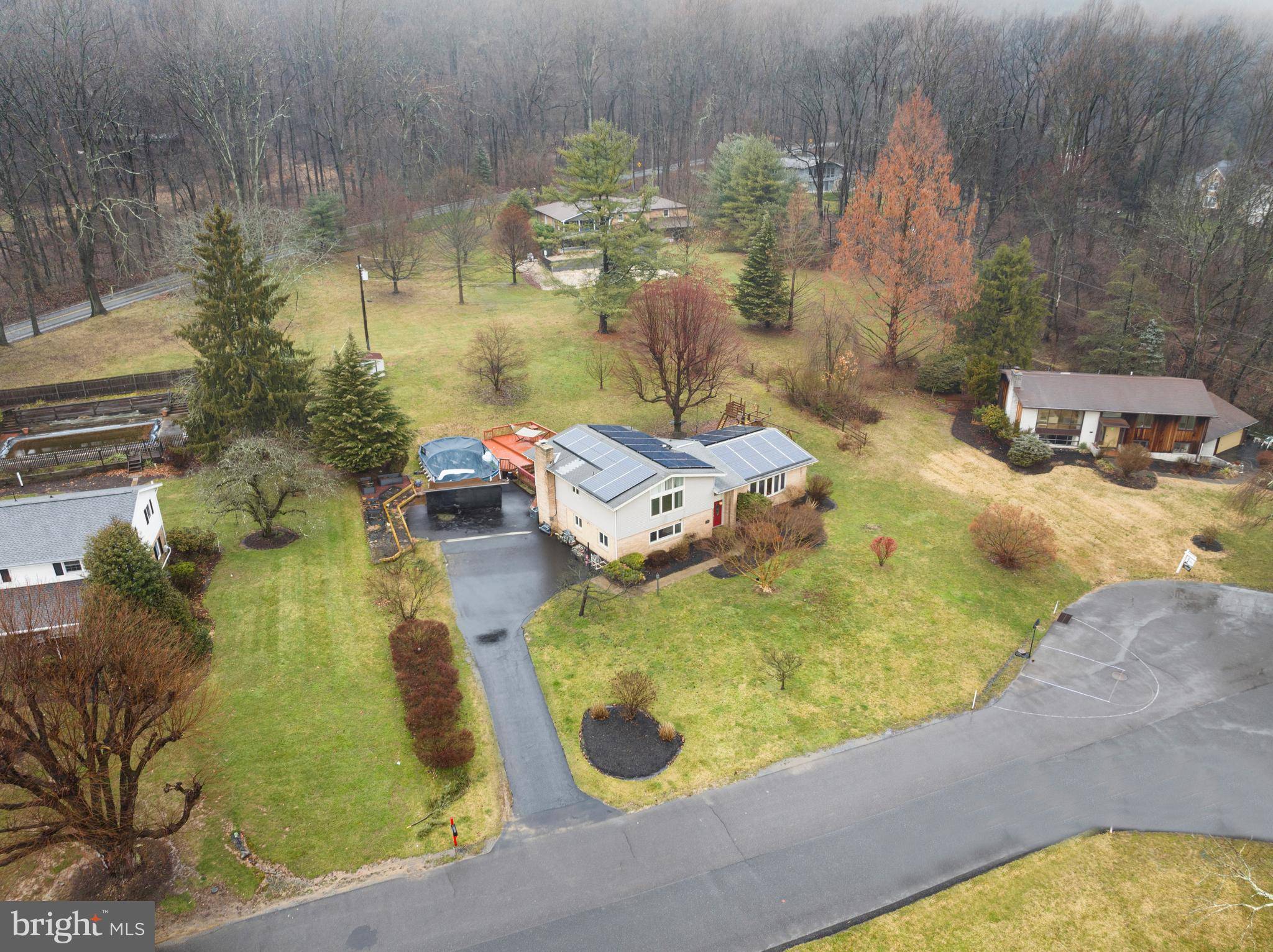 Center Valley, PA 18034,5695 HILL CT