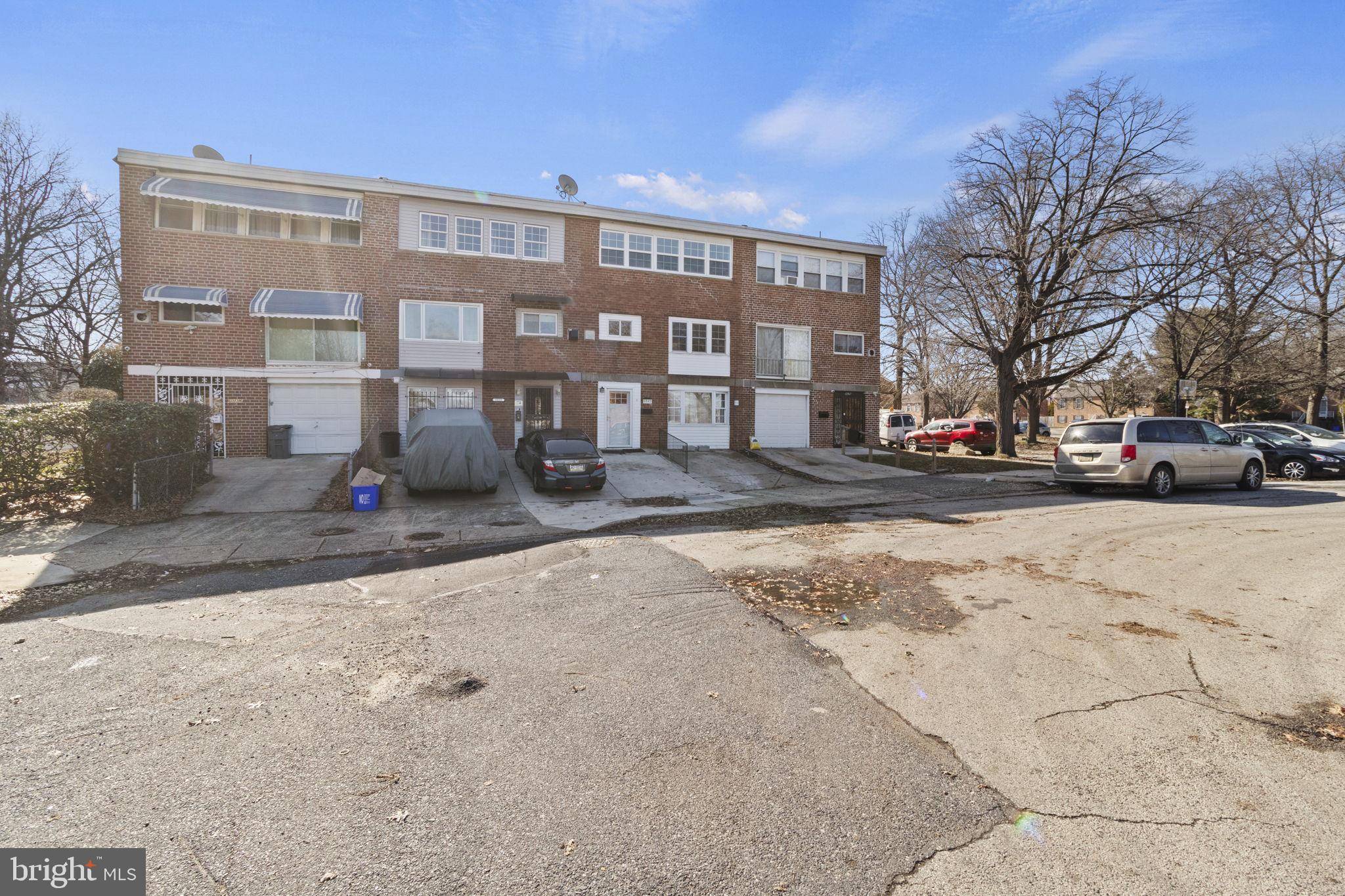 Philadelphia, PA 19142,6840 FINCH PL