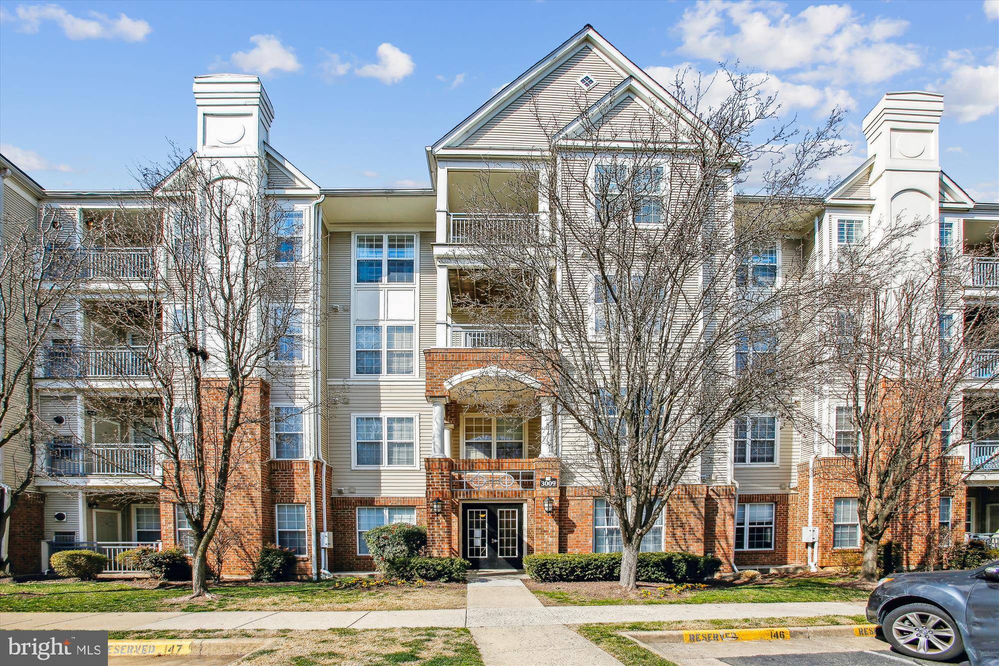 Falls Church, VA 22042,3009 NICOSH CIR #4404