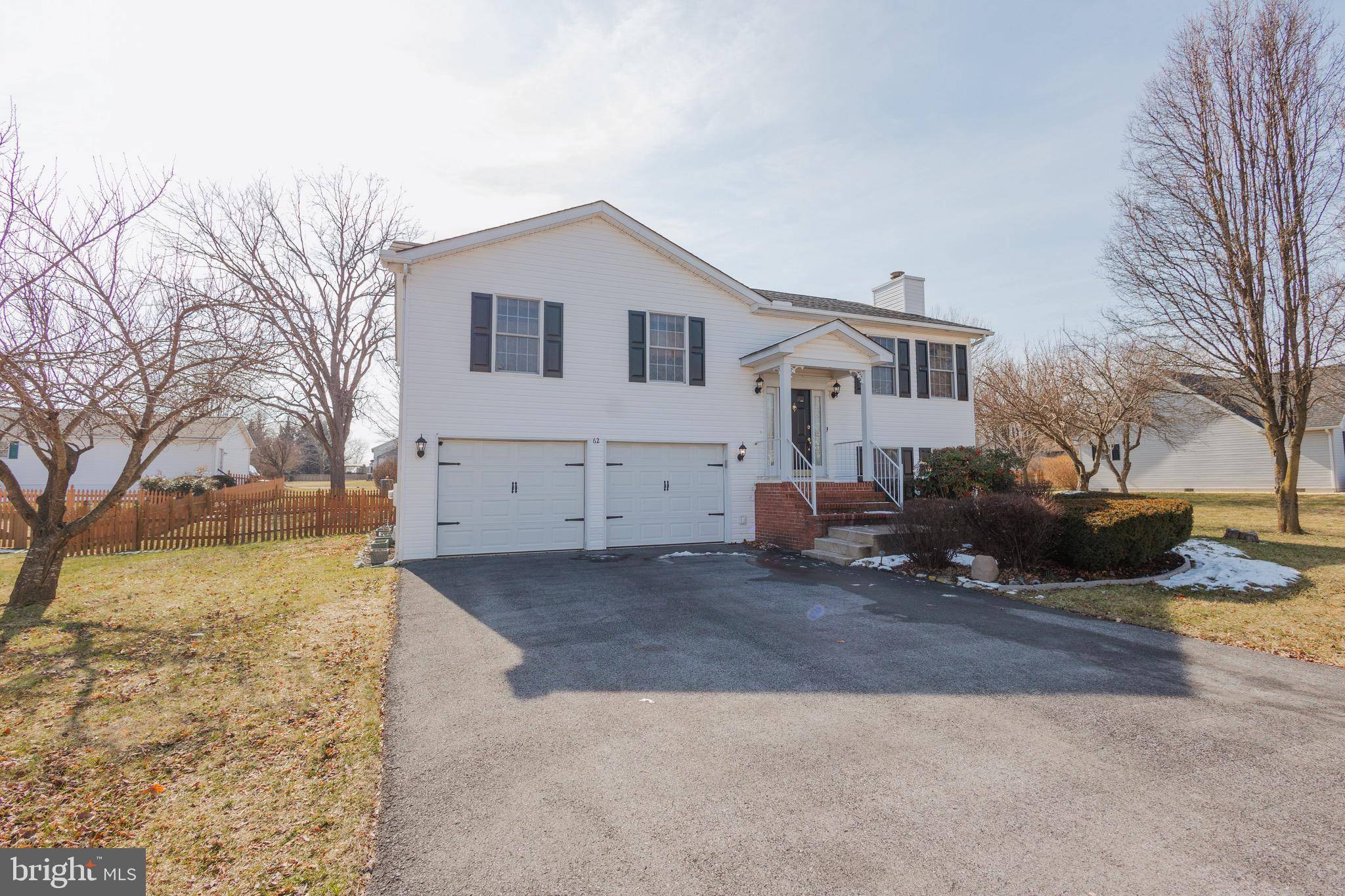 Falling Waters, WV 25419,62 ORIOLE LN