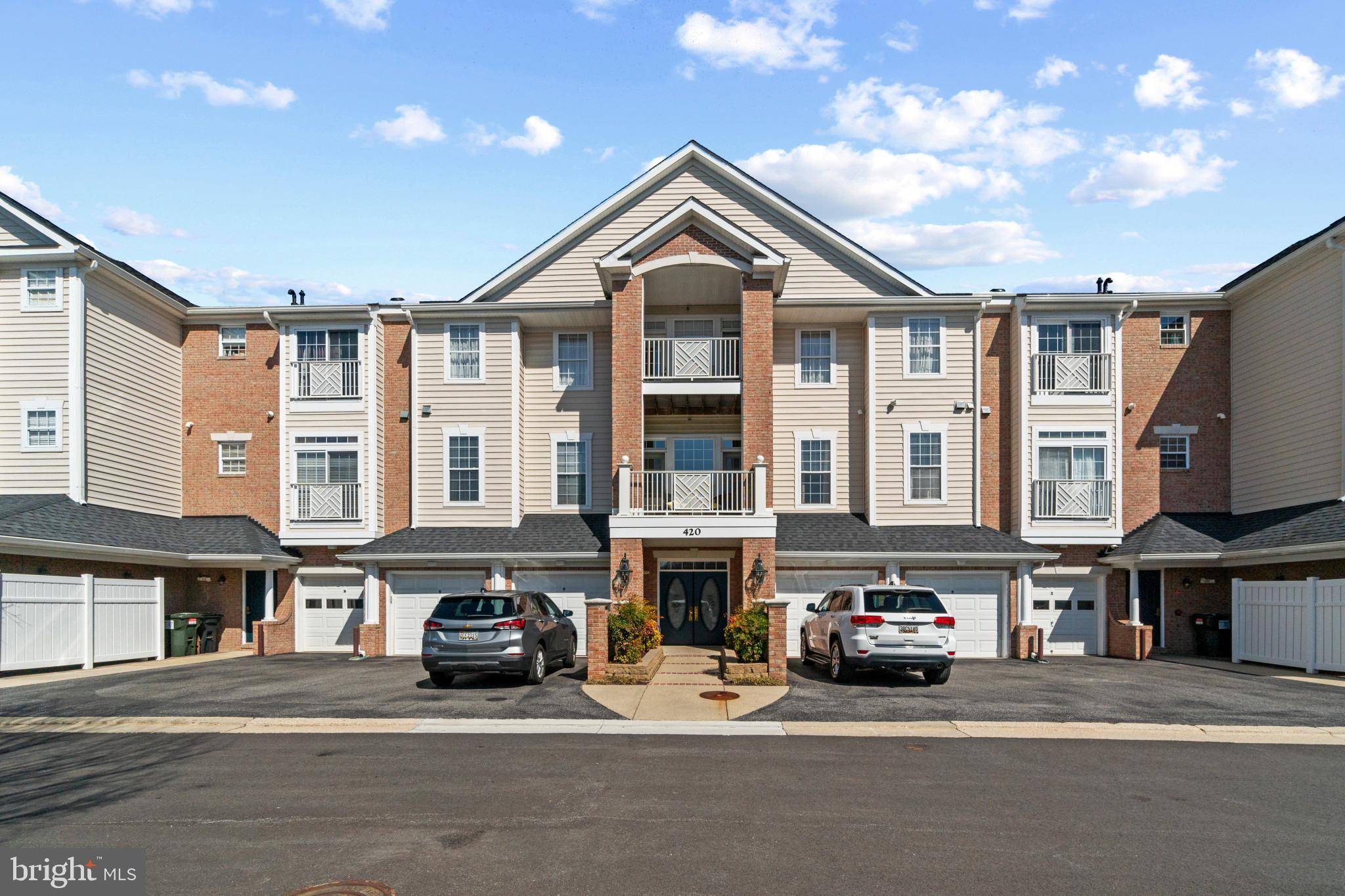 Edgewater, MD 21037,420 HAMLET CLUB DR #206