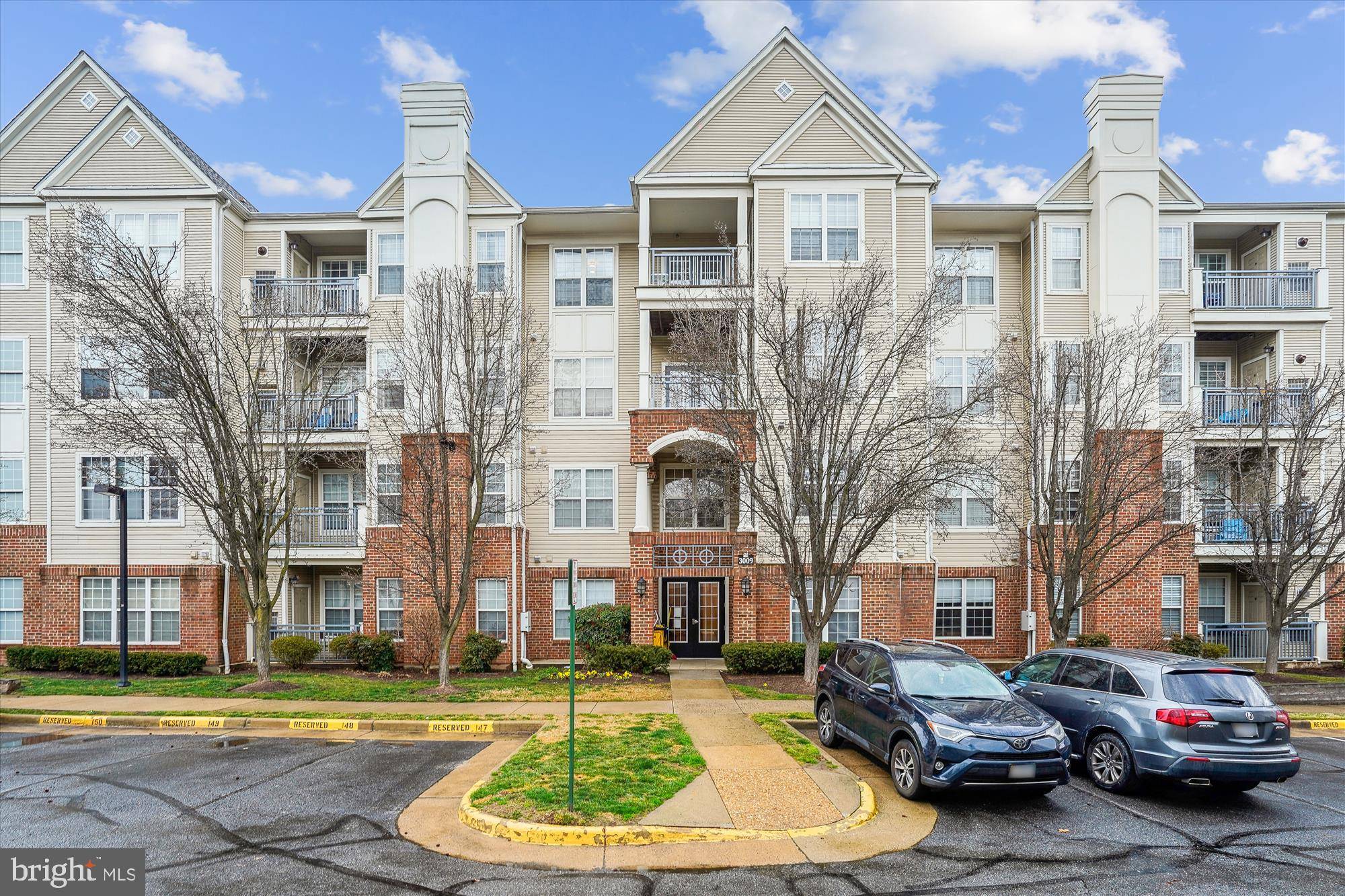 Falls Church, VA 22042,3009 NICOSH CIR #4106