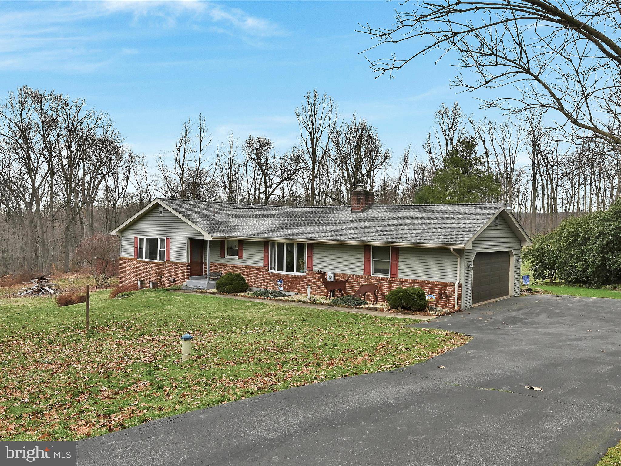 Elverson, PA 19520,440 BRIARWOOD DR