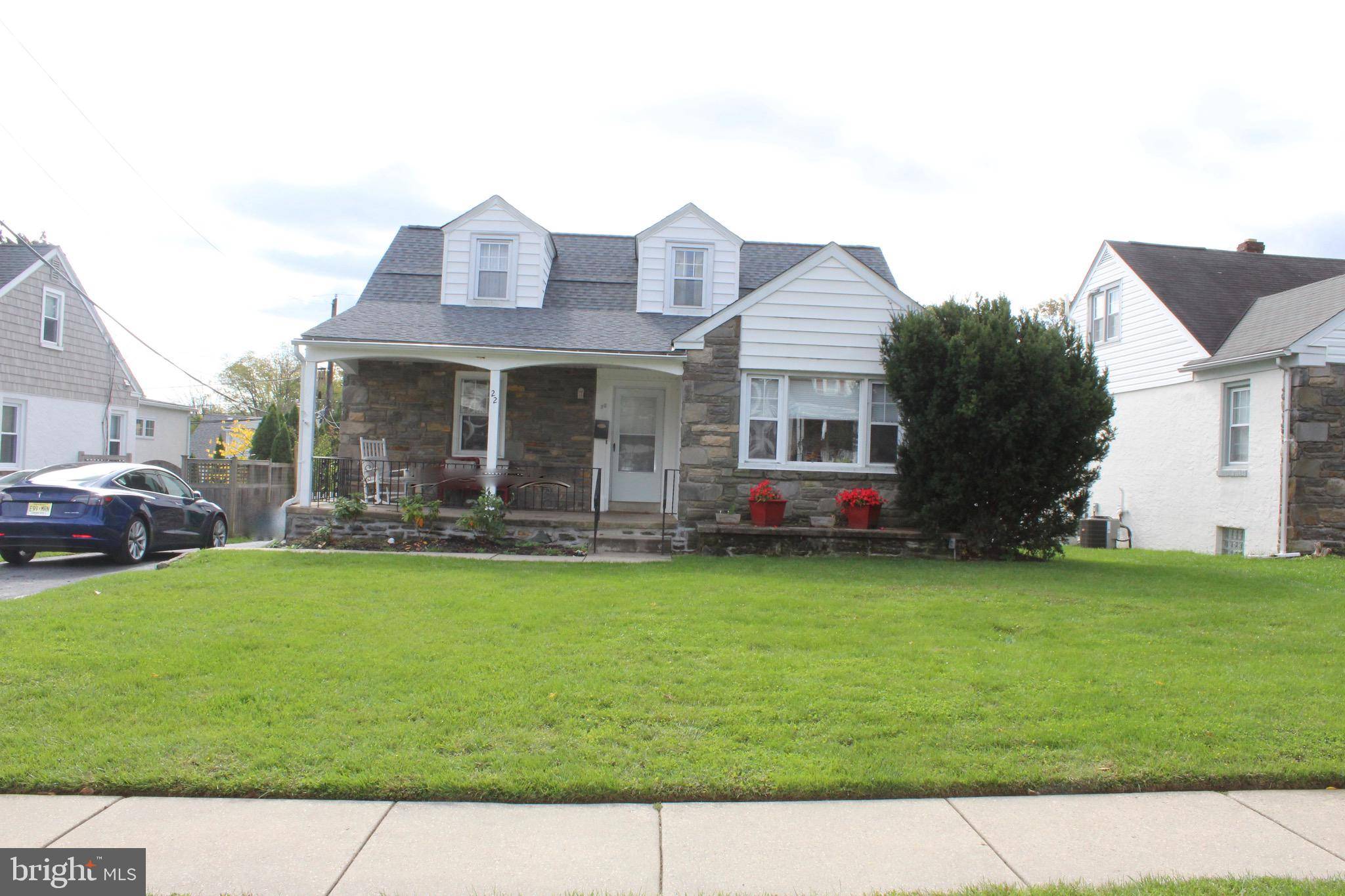 Morton, PA 19070,22 LOCUST RD