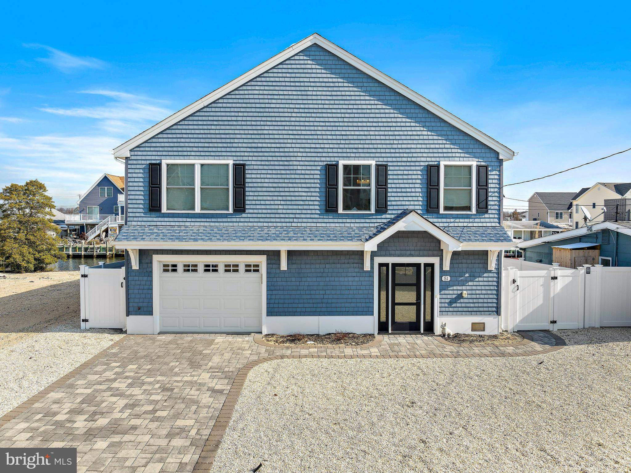 Manahawkin, NJ 08050,51 HAROLD LN