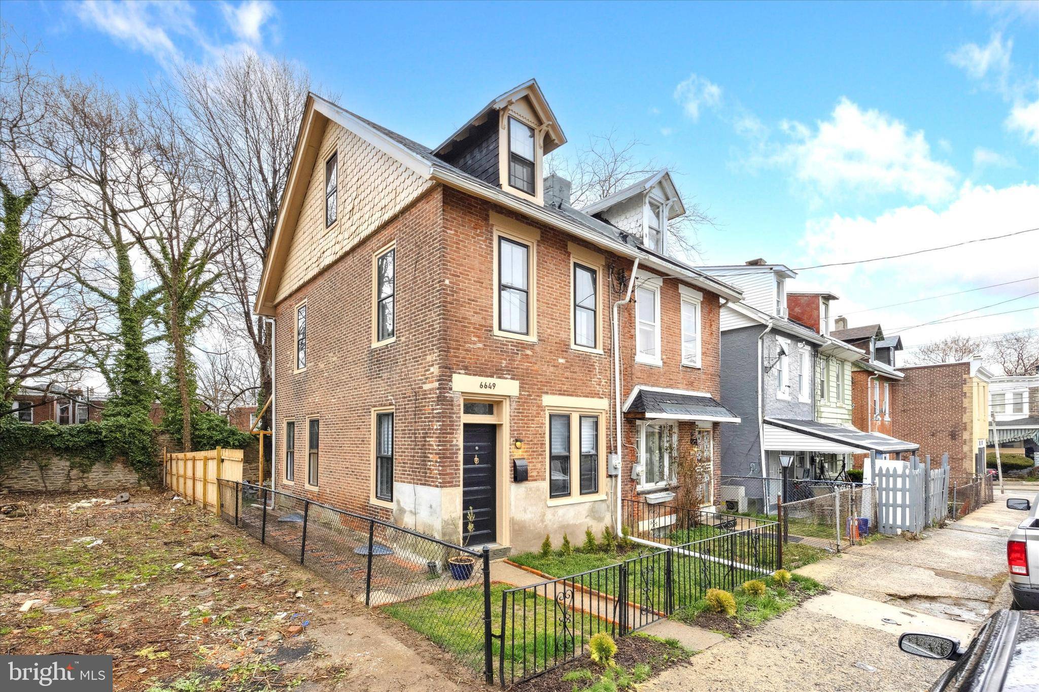 Philadelphia, PA 19119,6649 CROWSON ST