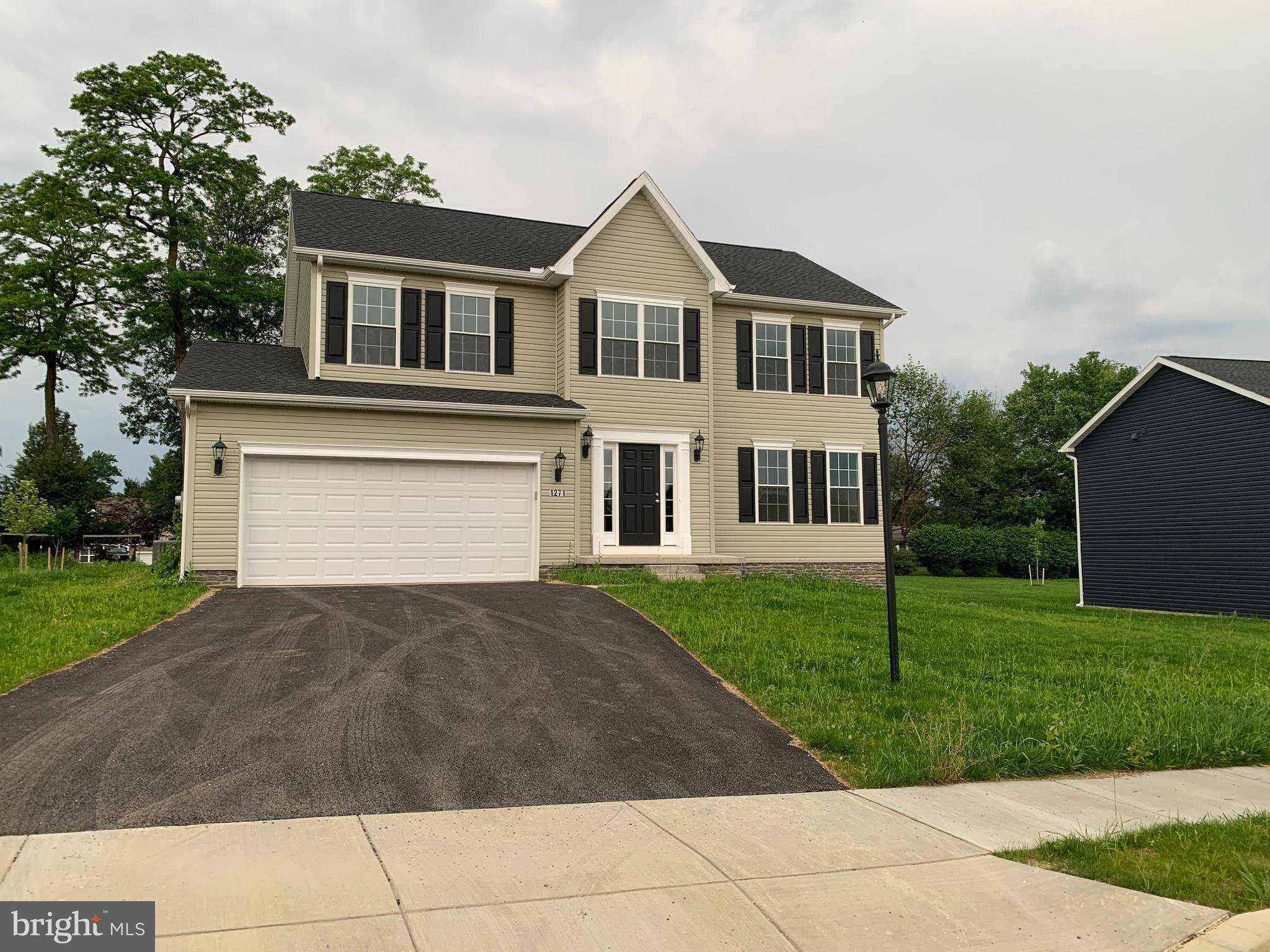 Hanover, PA 17331,1271 MAPLE LN #8