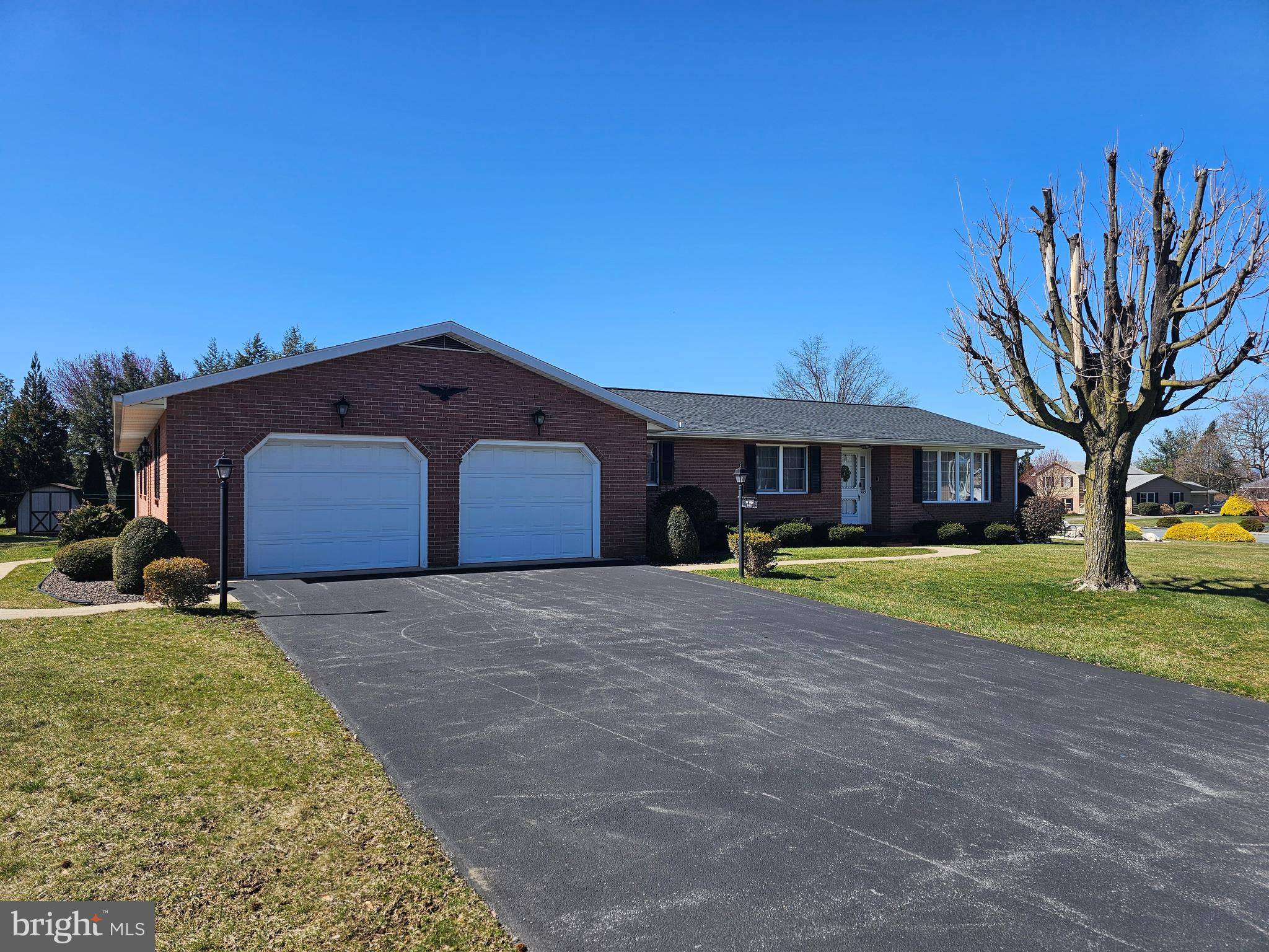 Greencastle, PA 17225,585 MEADOWVIEW CIRCLE