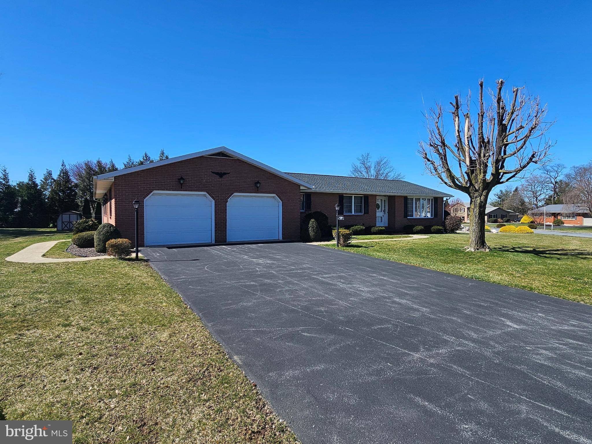 Greencastle, PA 17225,585 MEADOWVIEW CIRCLE