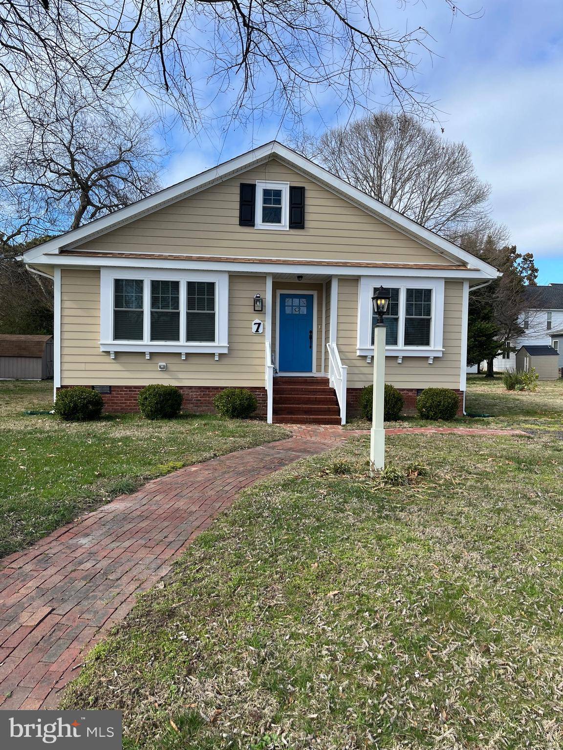 Colonial Beach, VA 22443,7 5TH ST