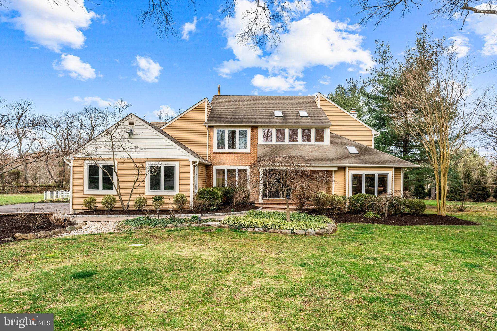 Moorestown, NJ 08057,806 JOSHUA CT