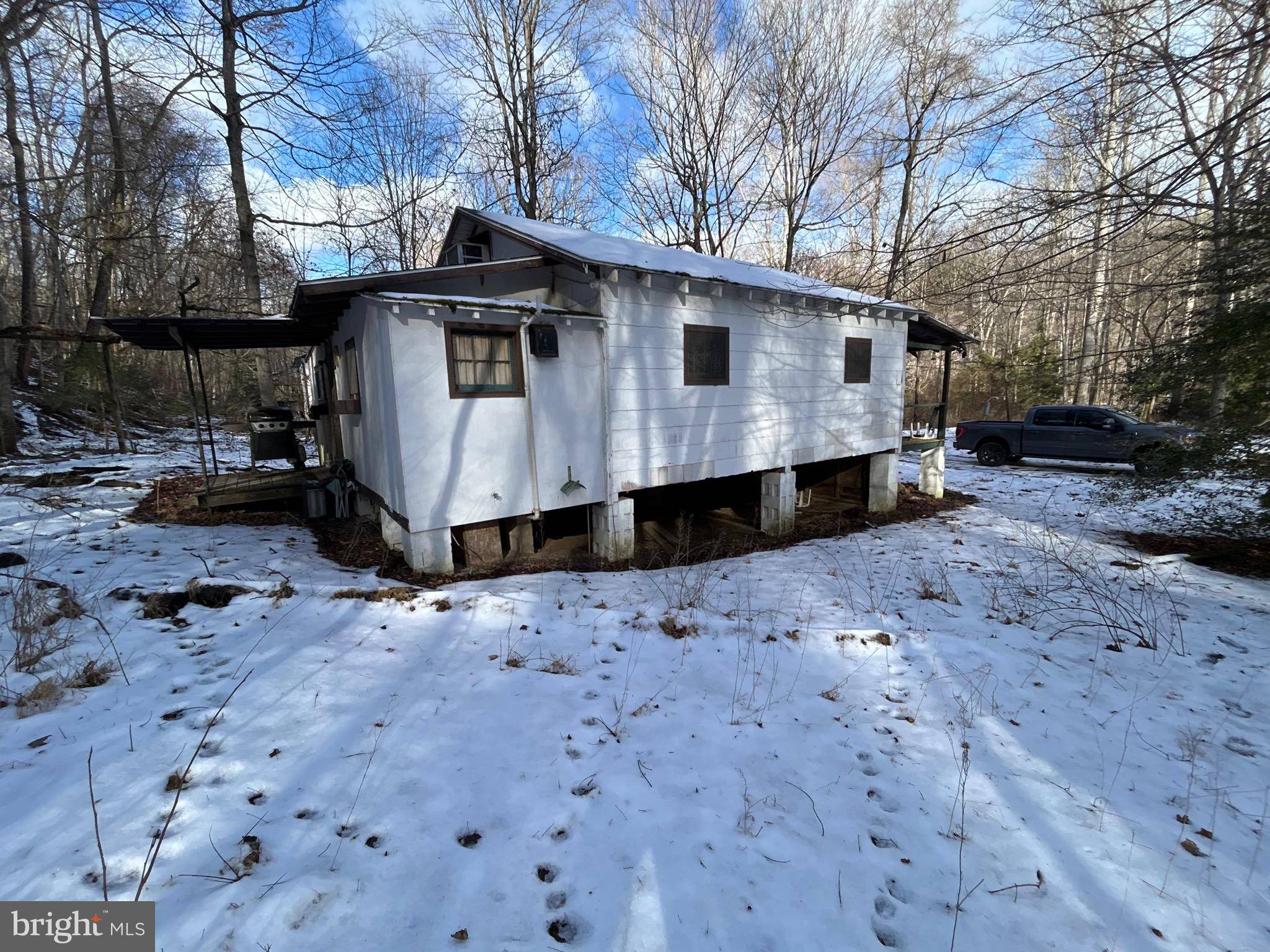 Great Cacapon, WV 25422,1319 KILGORE LN