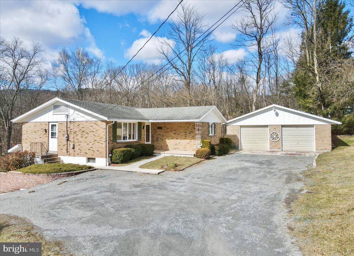 Lehighton, PA 18235,110 PEACH ALY