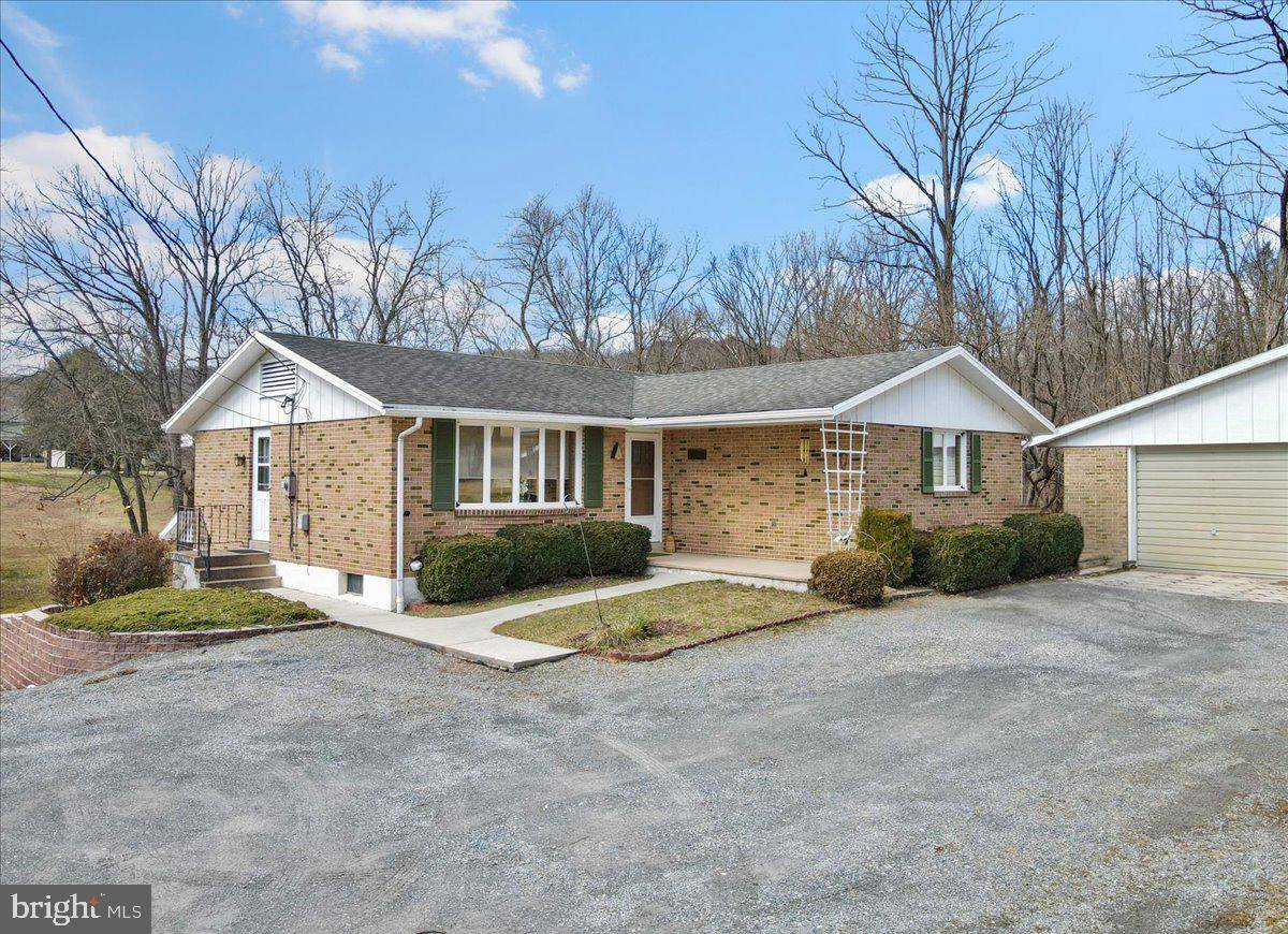 Lehighton, PA 18235,110 PEACH ALY