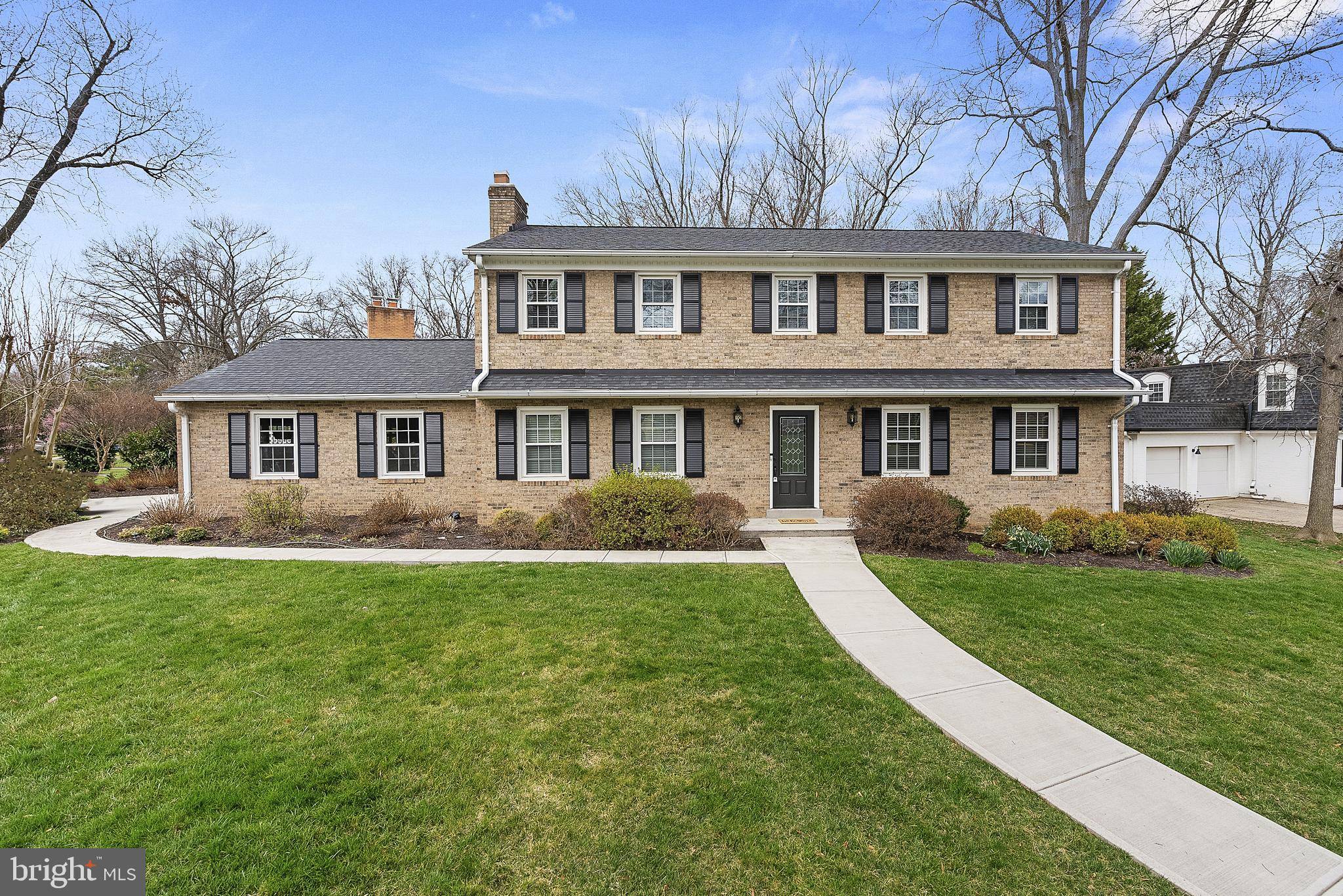 Mclean, VA 22102,8128 BIRNAM WOOD DR