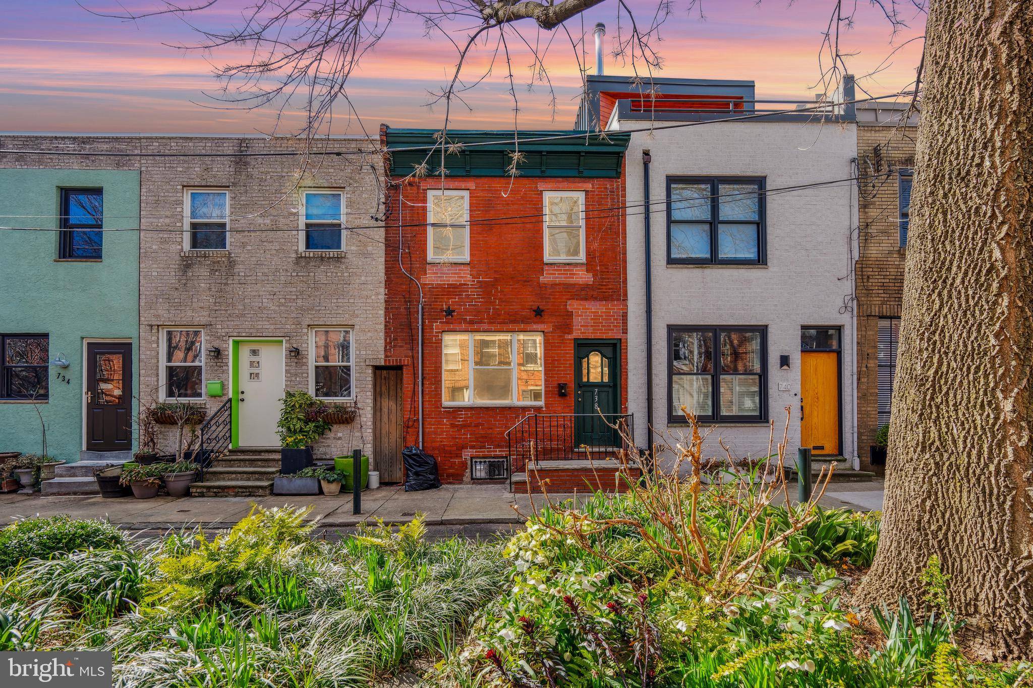 Philadelphia, PA 19147,738 MEDINA ST