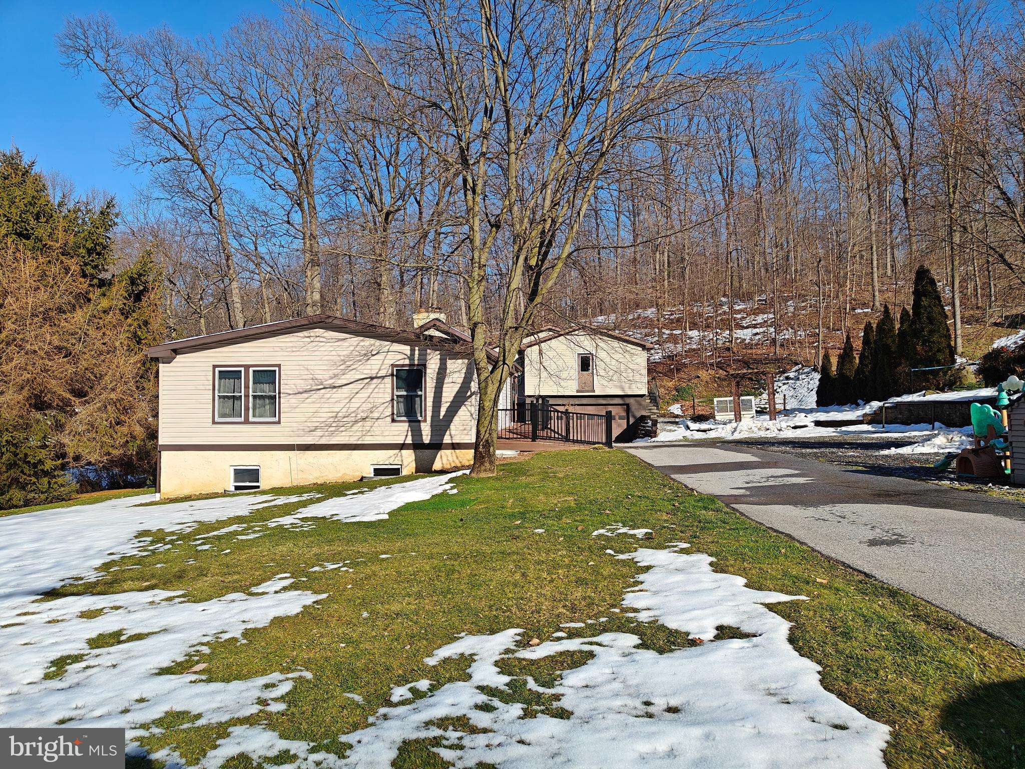 Paradise, PA 17562,257 S KINZER RD